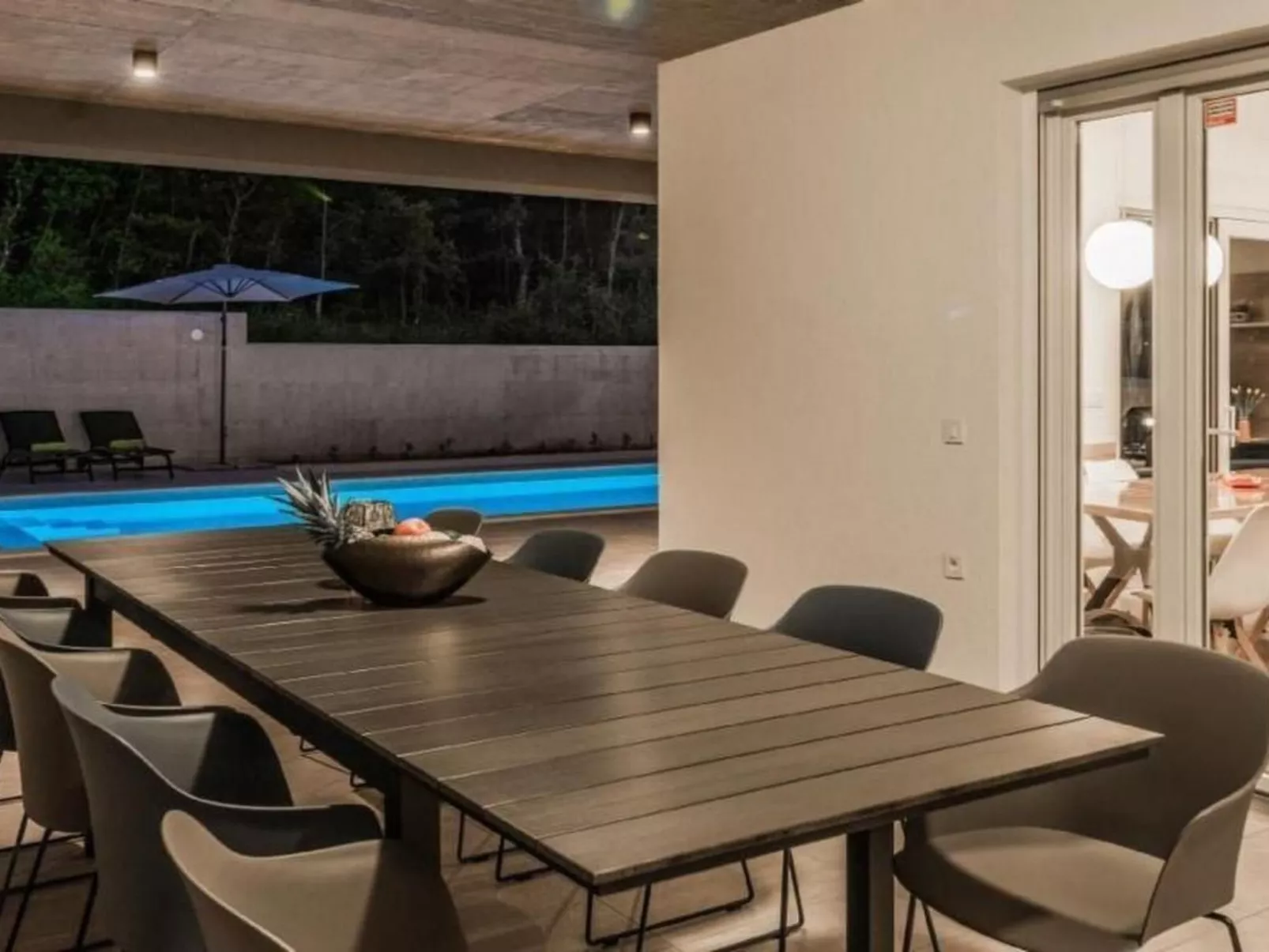 Villa Sanivaro mit beheiztem Pool und Whirlpool-Buiten