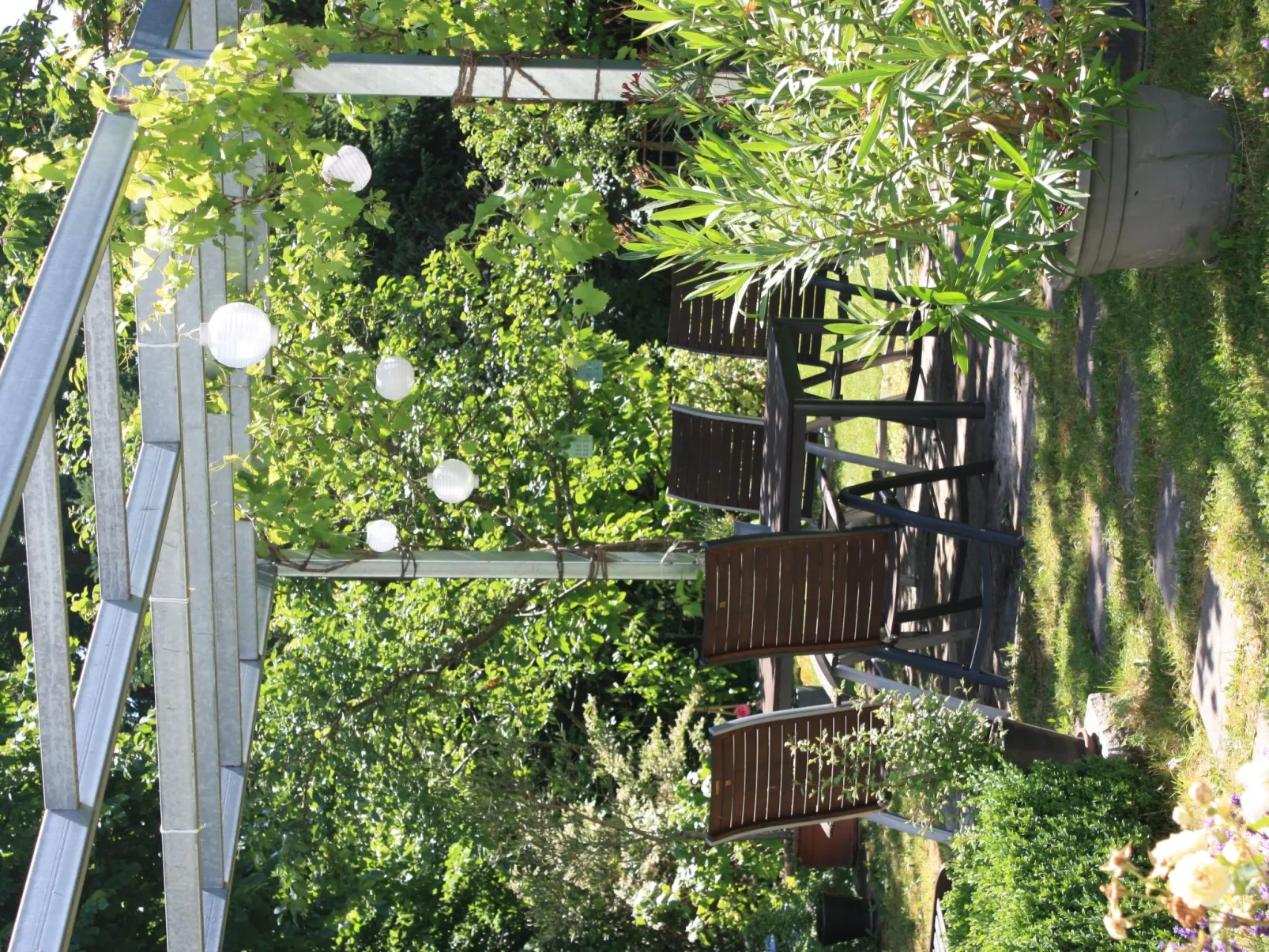 Wohlfühloase für Natur- und Gartenliebhaber-Buiten