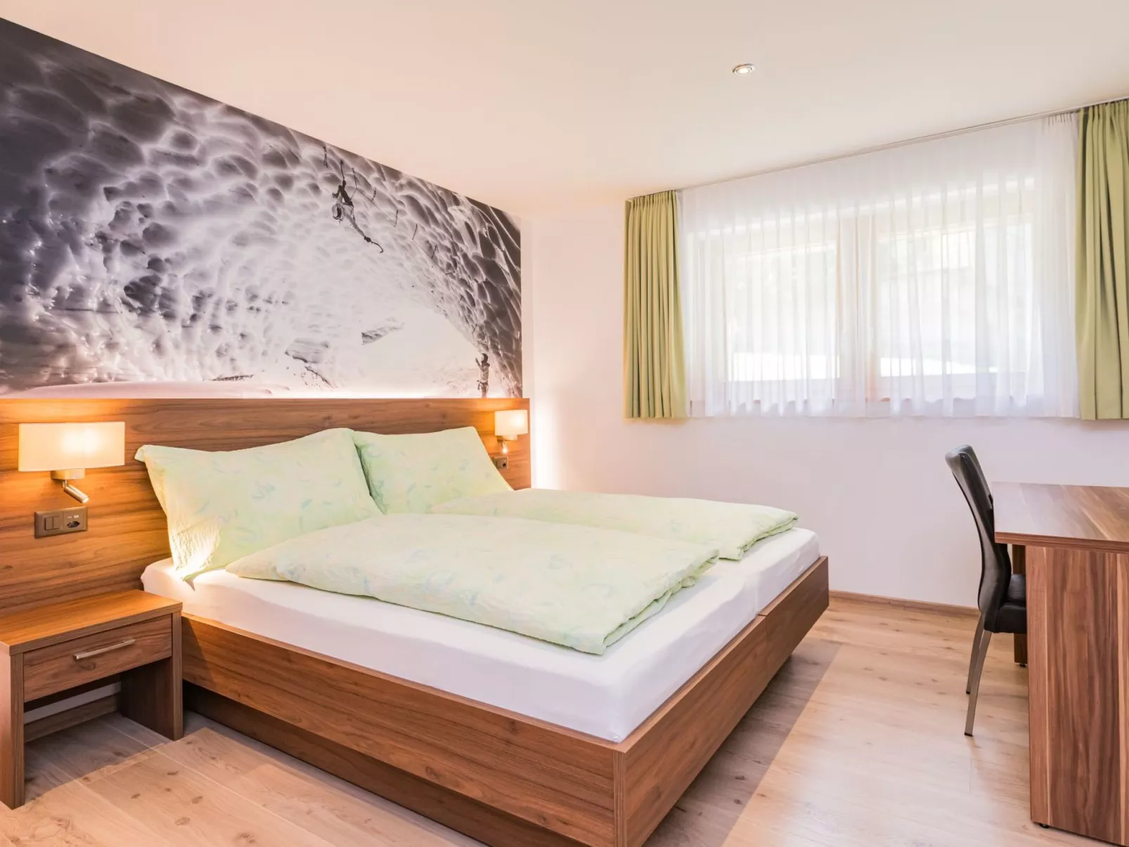 Top Ferienwohnung Monte Rosa (SkiIn/SkiOut)-Image-tags.info