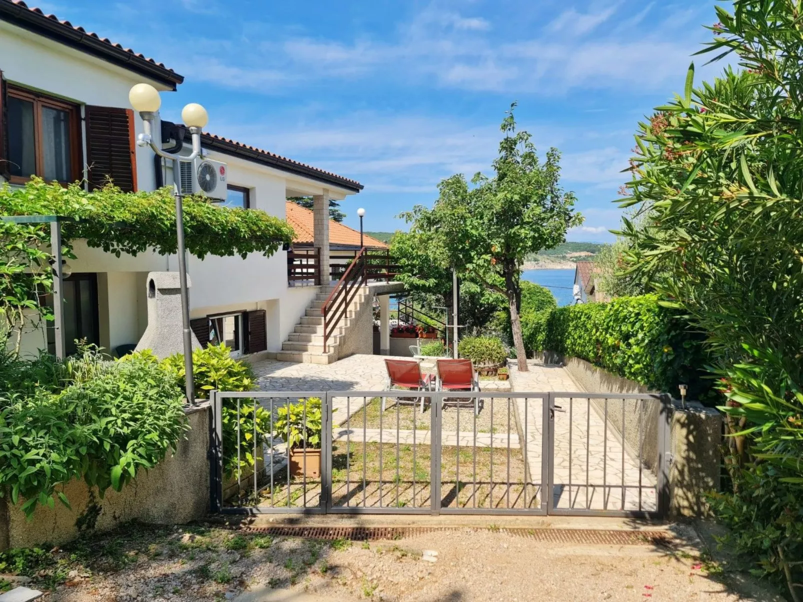 Apartment Beakovic-Buiten