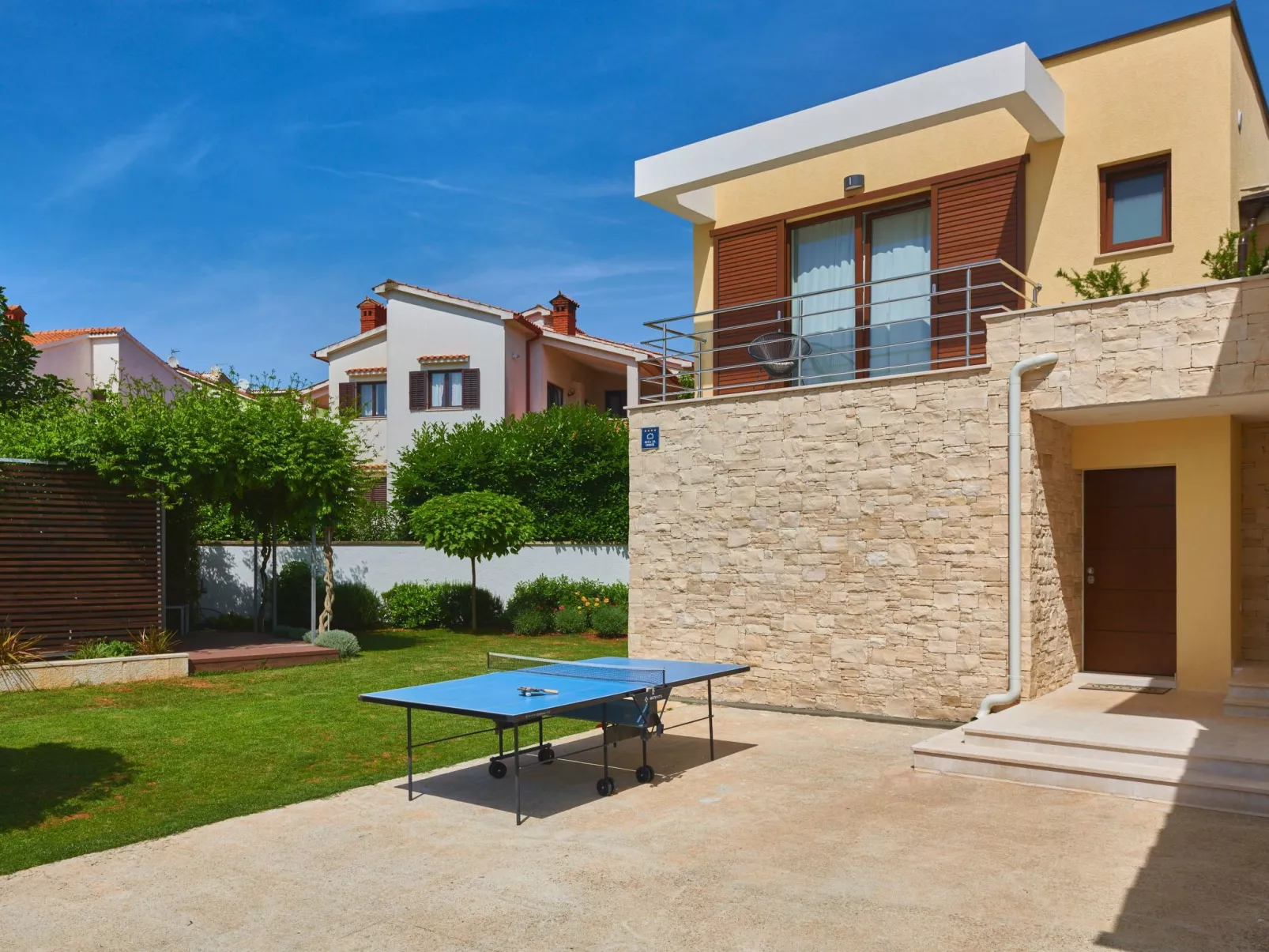 Haus in Fažana mit Terrasse und schöner Aussicht-Buiten