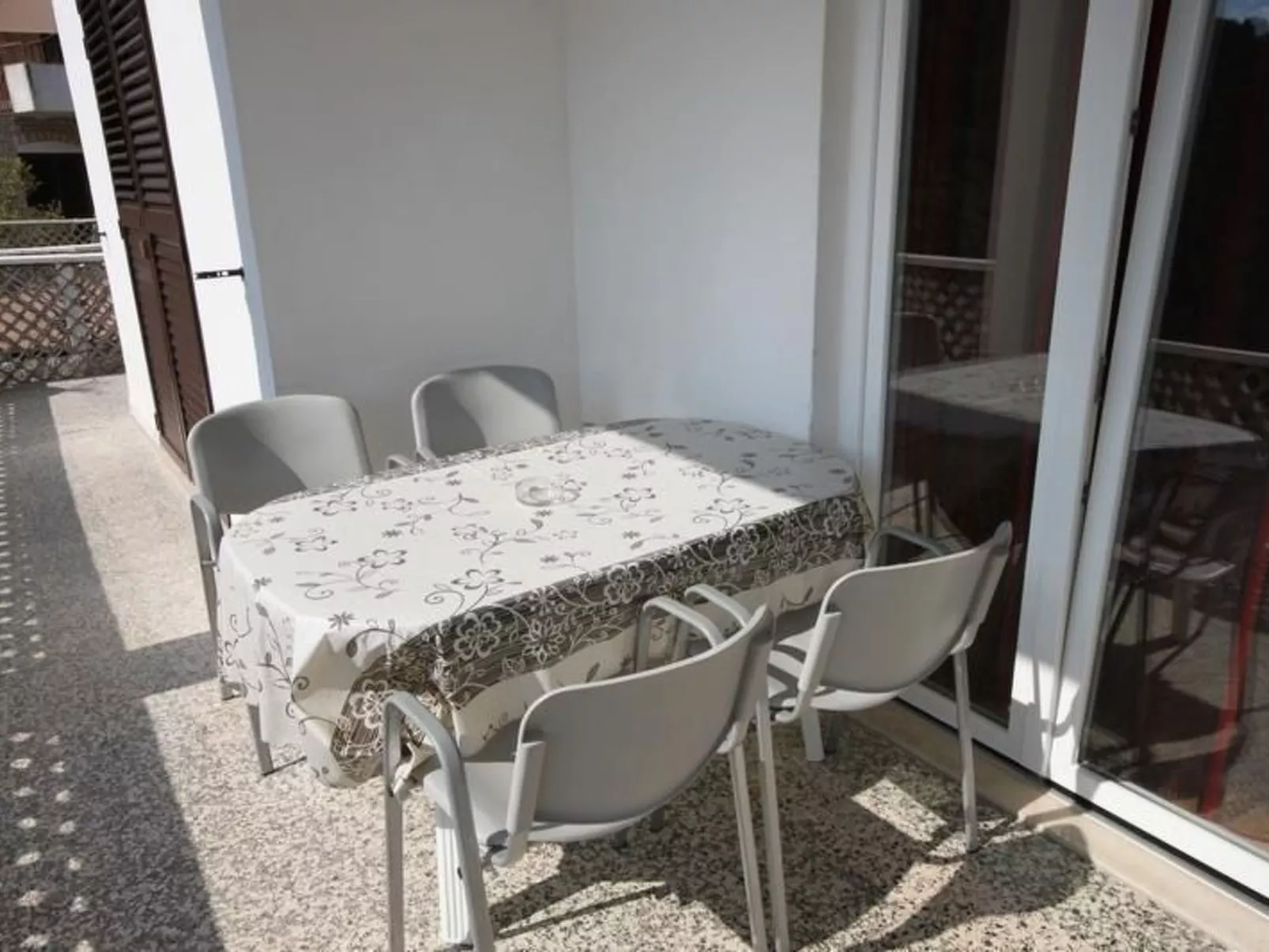 "Leonardo B2" mit Terrasse-Image-tags.info