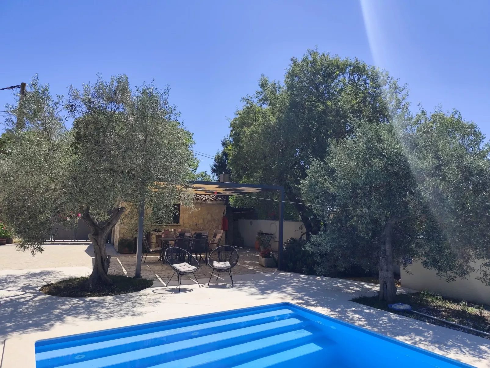 AQUA mit Pool-Buiten