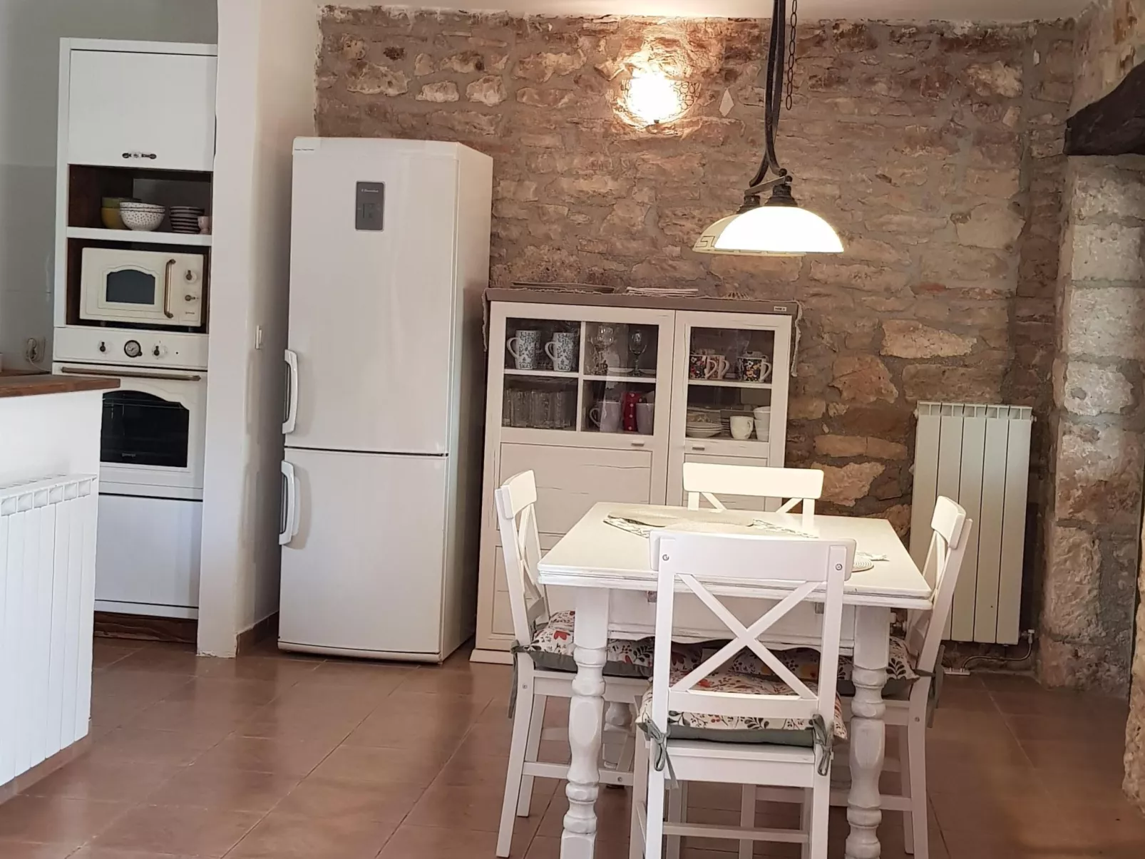 In Bratulići mit Privatem Pool-Binnen