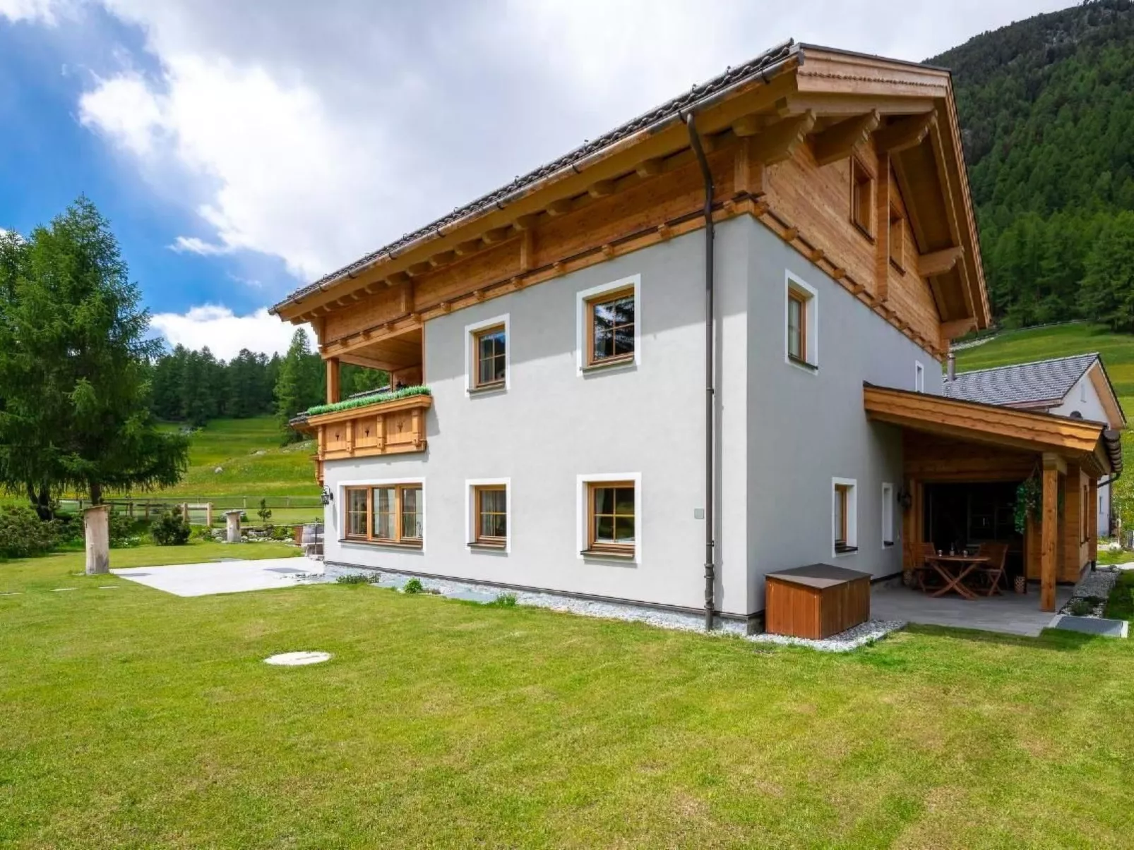 Engadin Chalet Apart-Buiten