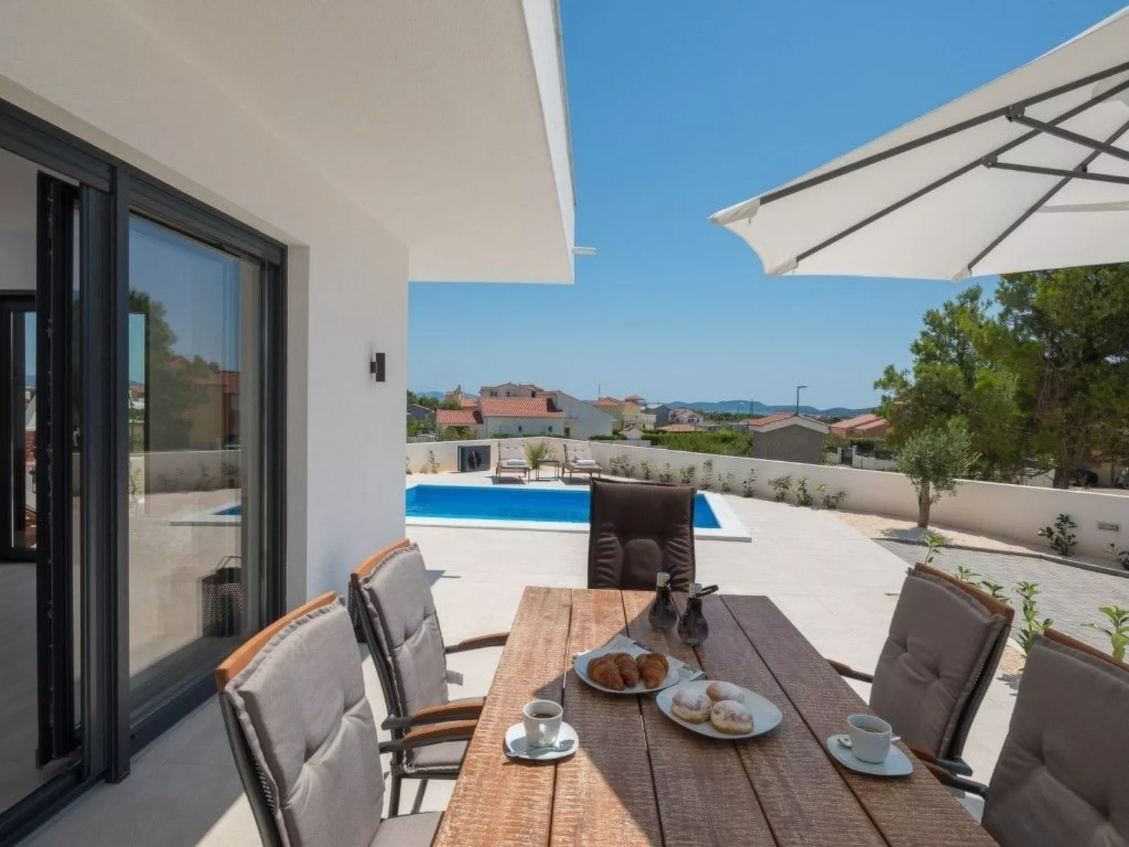 Schöne Villa Bettina in Vodice-Buiten