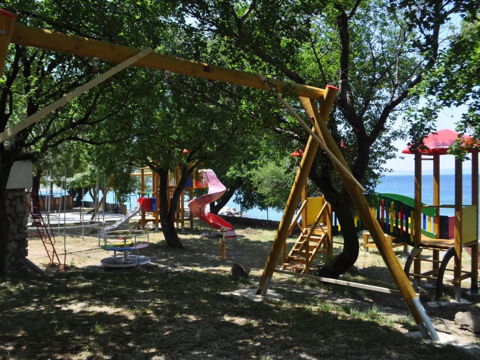 Mobilheim "Queen Campagna" mit gemeinschaftlichem Pool-Buiten