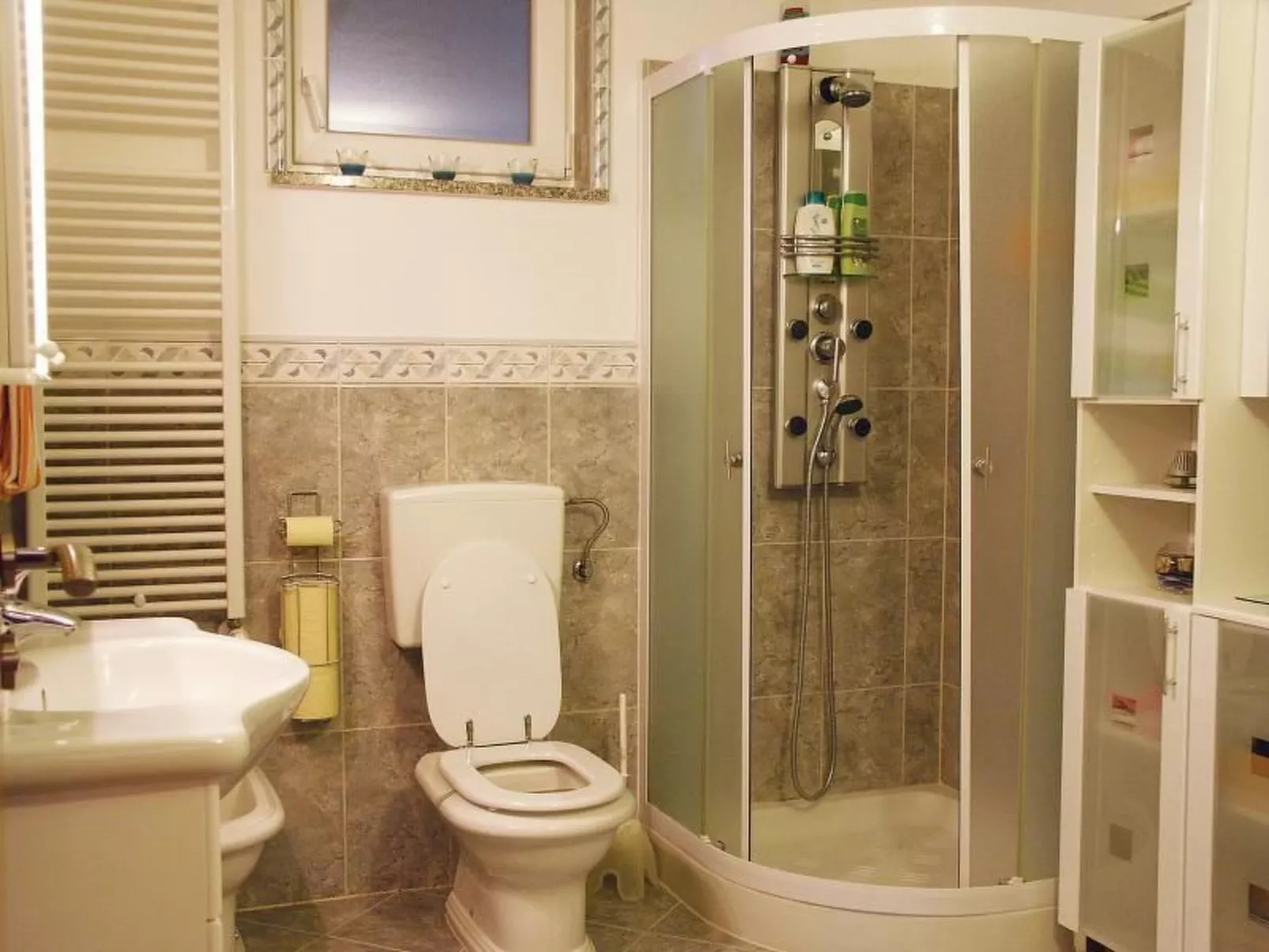 Mit Panoramablick in ruhiger Lage-Binnen