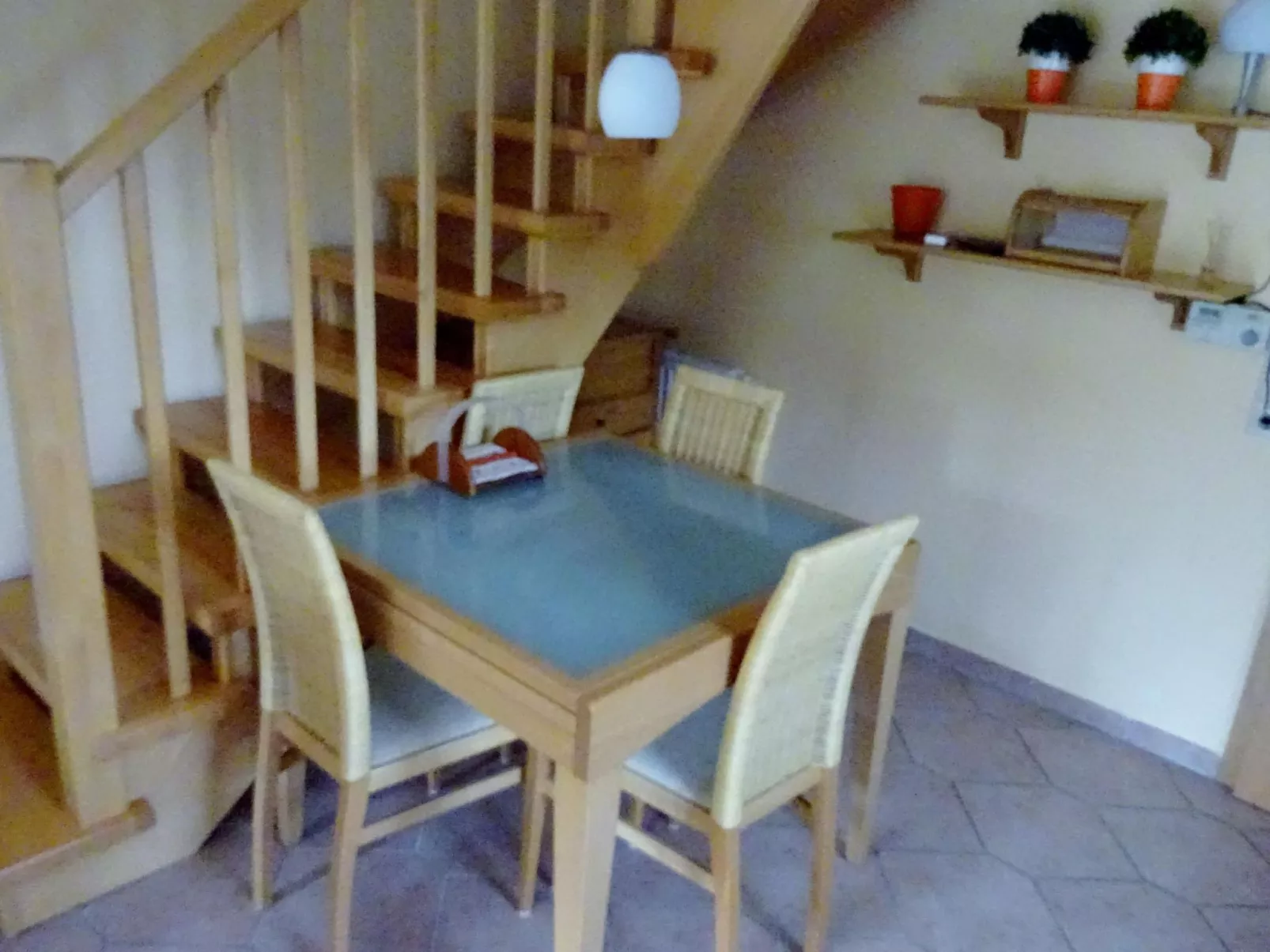 Komfortable Doppelhaushälfte und großem Garten-Binnen