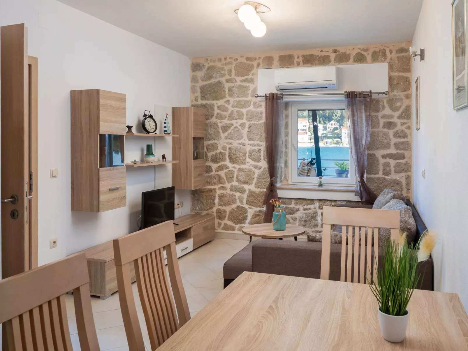 Sonnenaufgang an der Adria - Strandhaus-Binnen