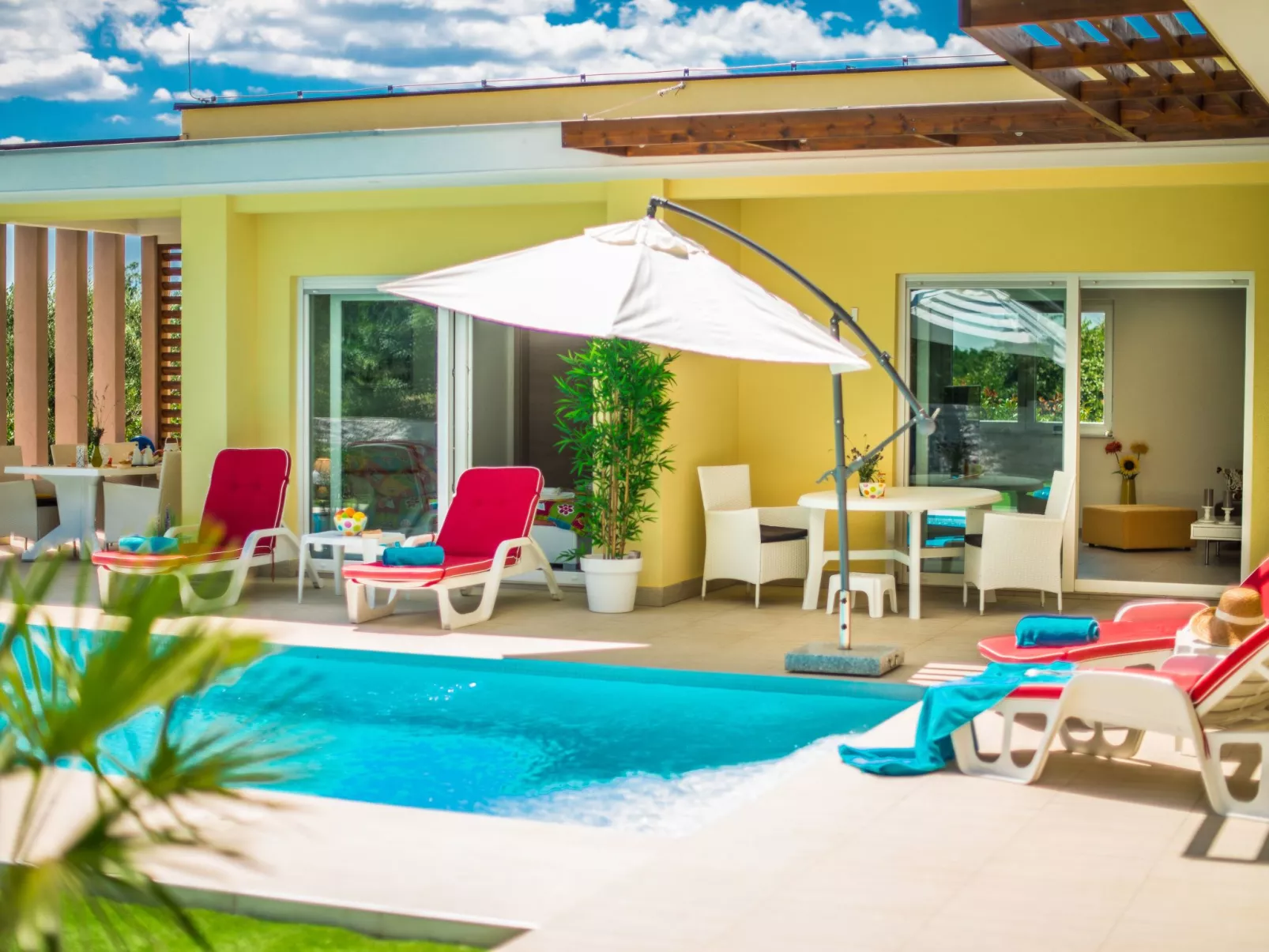 Mit Privatpool für 6 Personen-Buiten