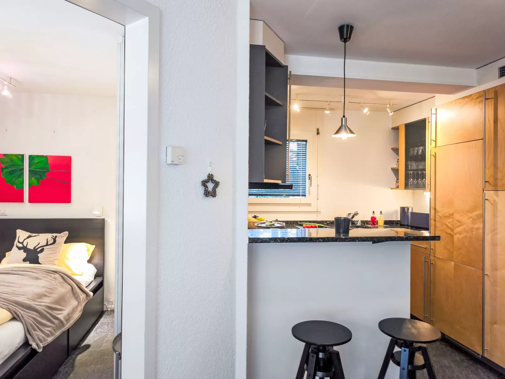 Silence, Apt. P-Binnen