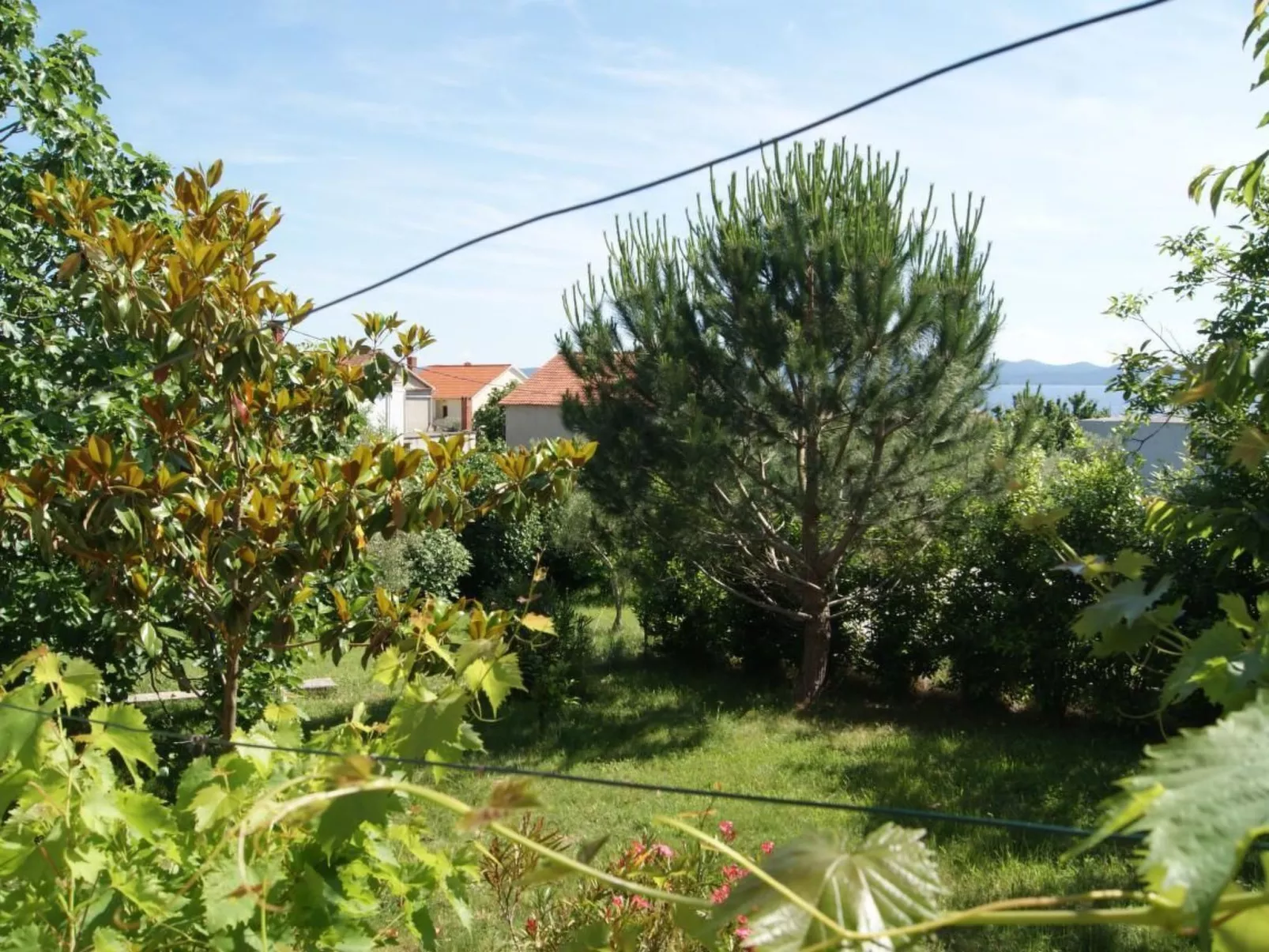 Appartement in Kožino mit Garten, Terrasse und Grill-Buiten
