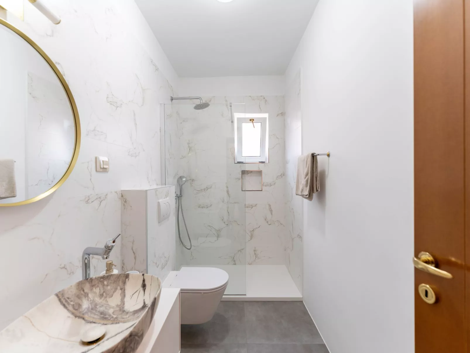 In Pula mit privatem Pool-Binnen