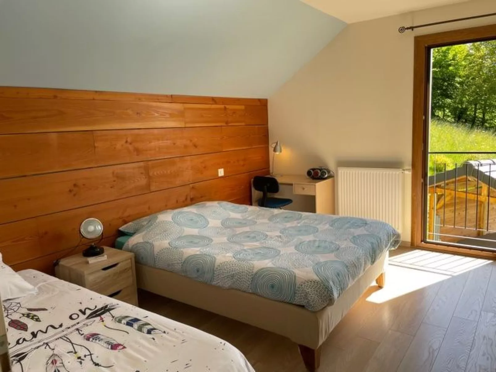 In Aiguebelette-Le-Lac mit Garten, Terrasse und Grill-Binnen