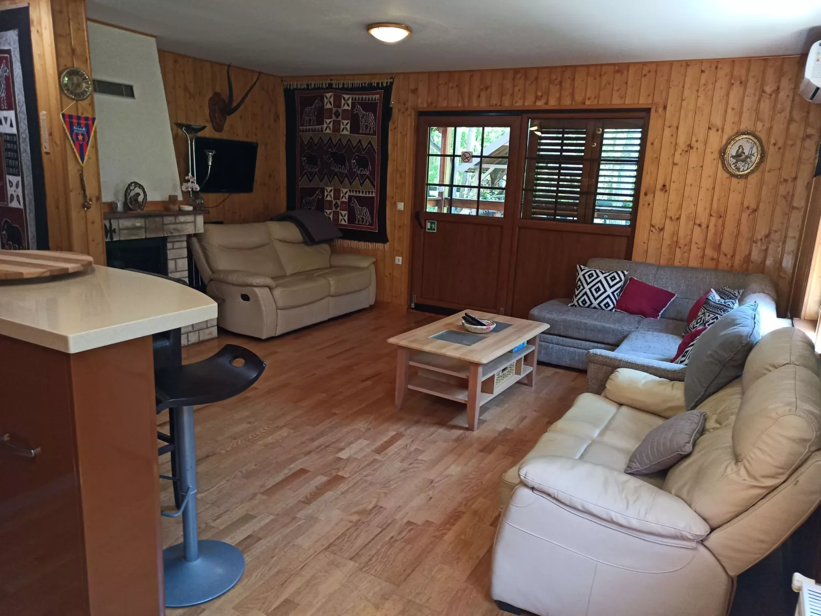 Finca "5-Schlafzimmer-Haus" mit Bergblick - Binnen