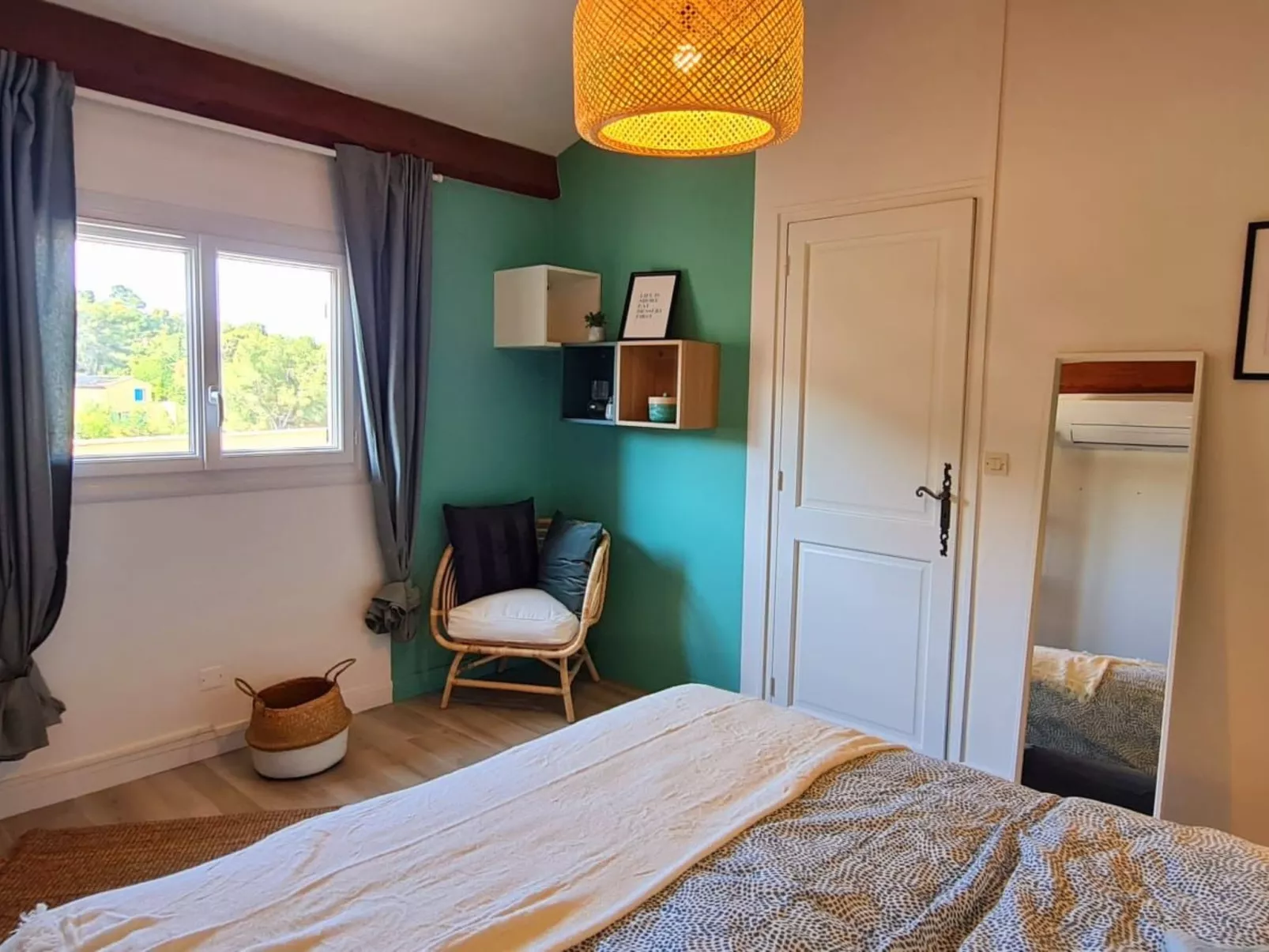 Im Herzen eines Weinguts, Terrasse und Balkon mit Bergblick, Schwimmbad - Binnen