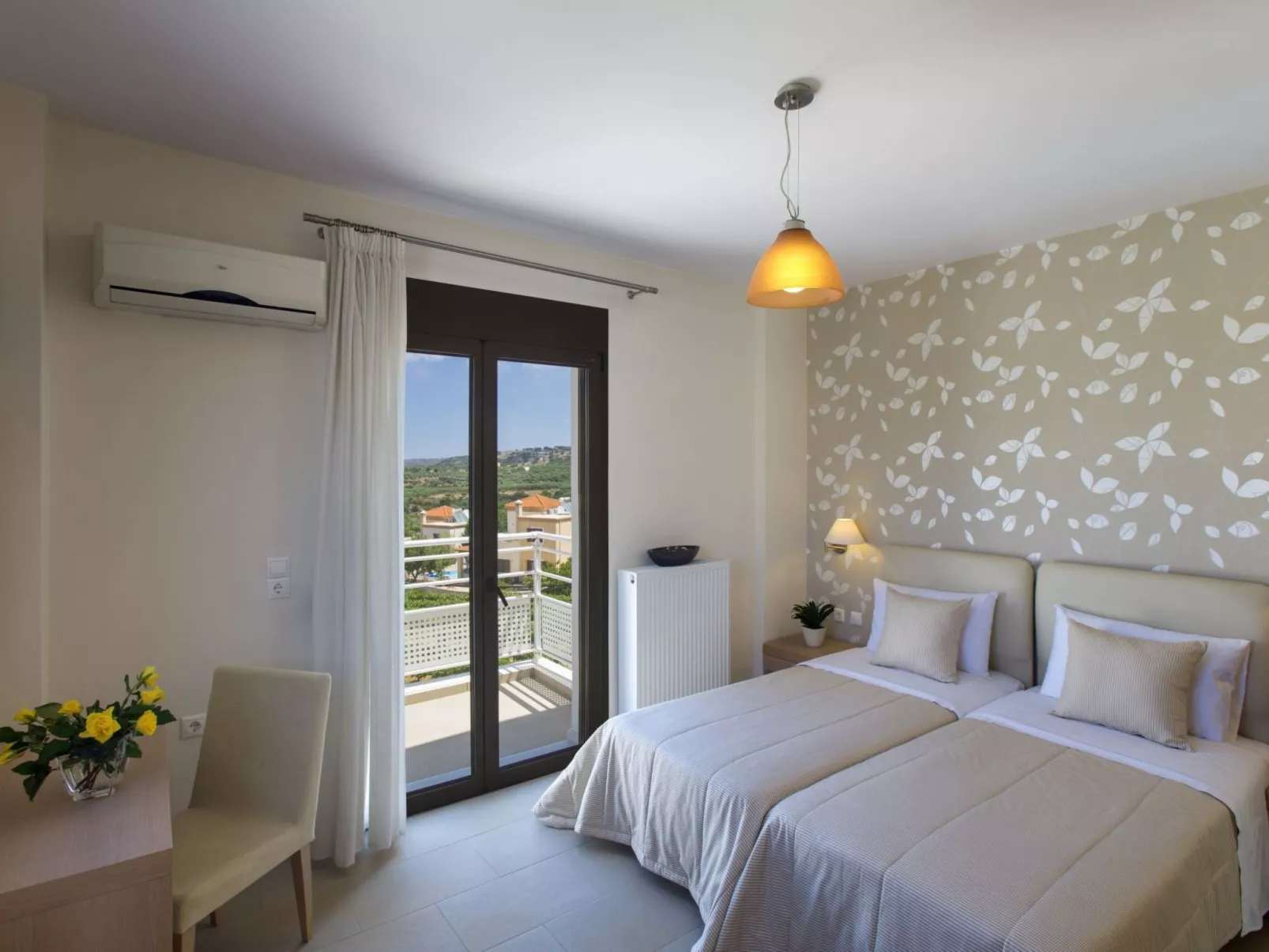 Haus in Arkadi mit Parkplatz vor Ort-Binnen