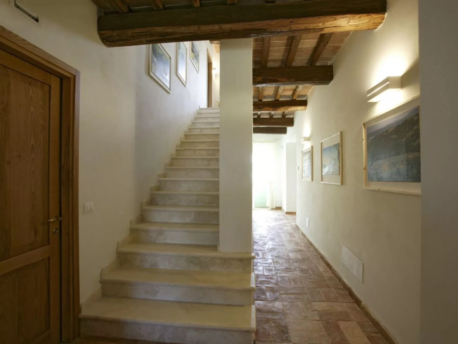 Villa mit Infinity-Pool-Image-tags.info