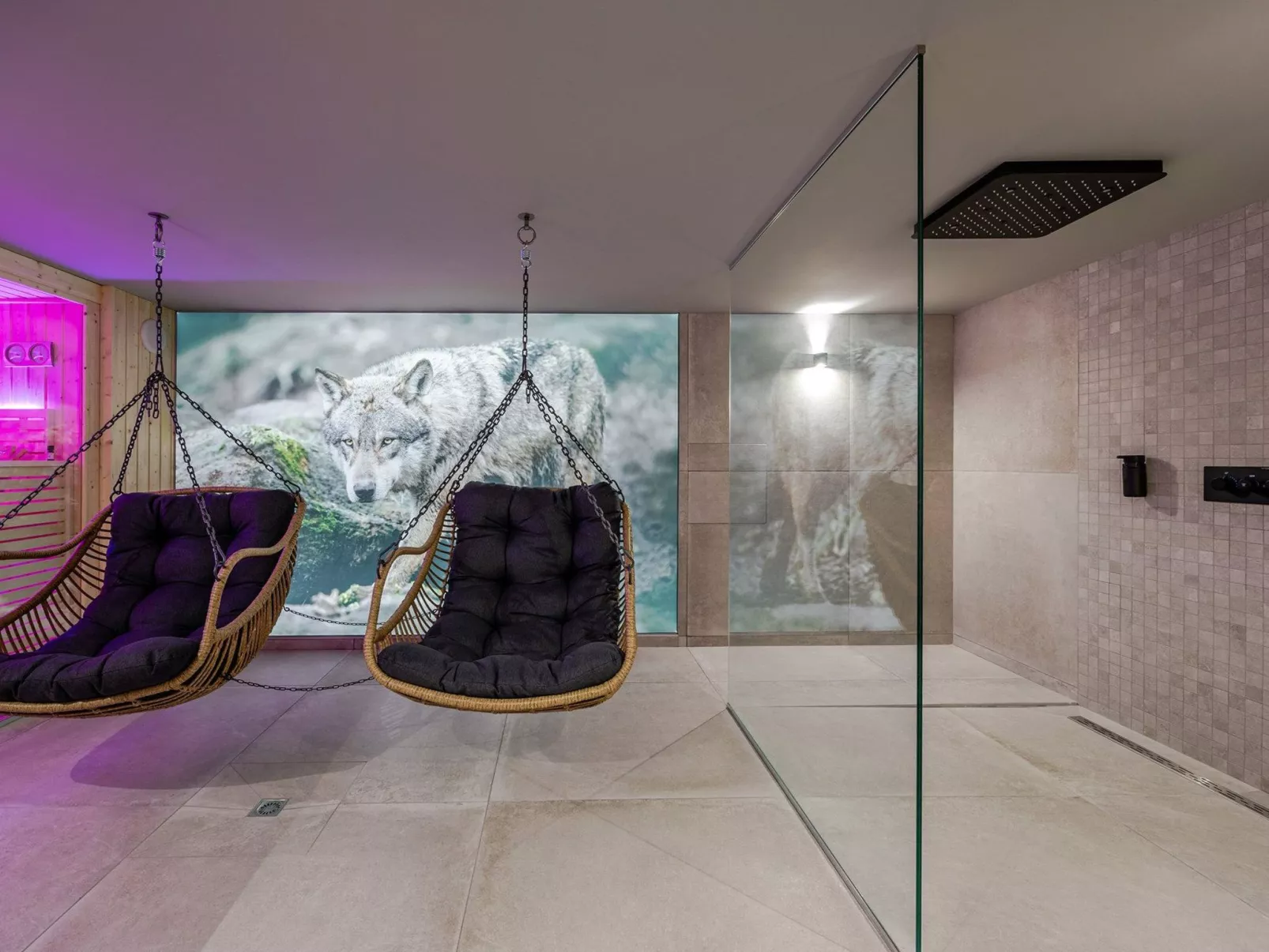 Loge aux Loups, Innenpool, Sauna, nahe am See-Image-tags.info