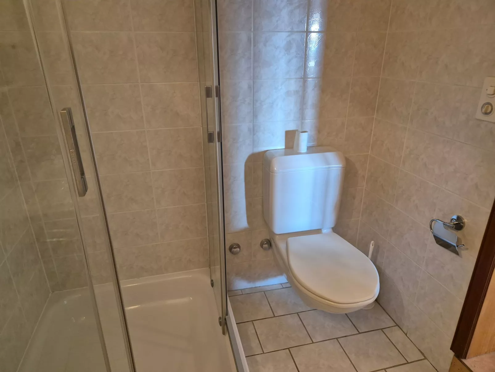 Executive mit 6 Schlafzimmern und 2 Bädern-Binnen