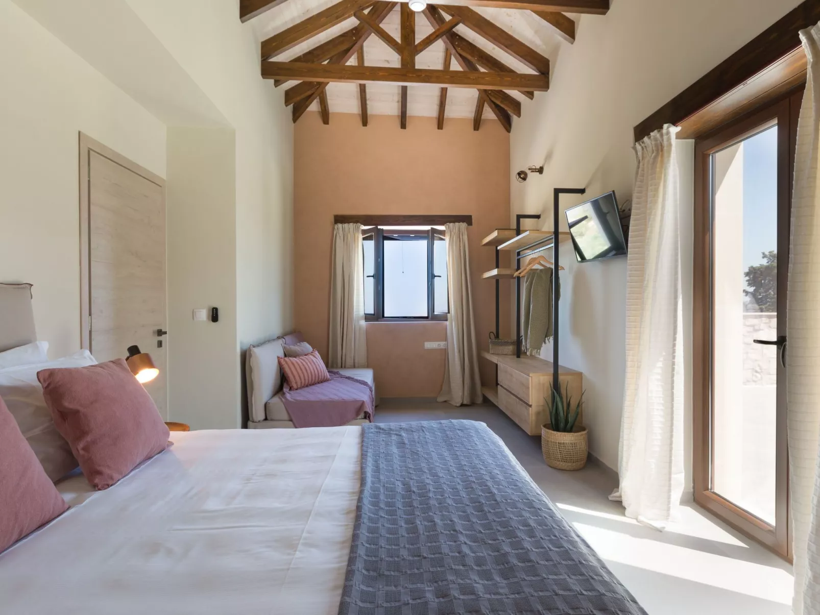 Brandneue Villa mit Meerblick, privatem Pool und Ping Pong-Binnen