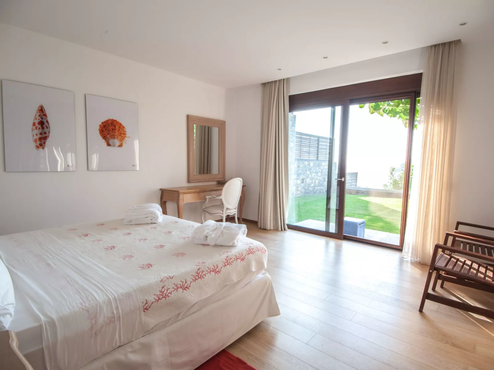 Villa Danae-Image-tags.info