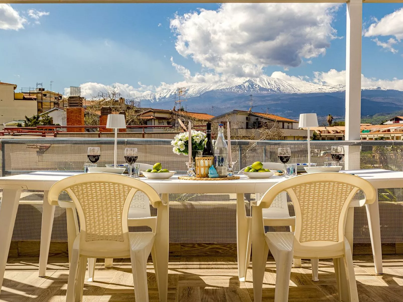 Naxos Loft Ferienwohnung mit Terrasse-Buiten