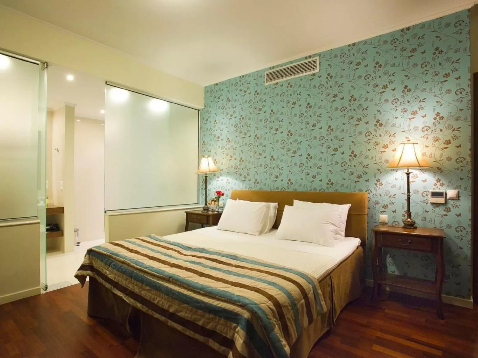 Anemos Villa Ferienhaus Aussicht Gemütlicher beheizter Pool-Binnen