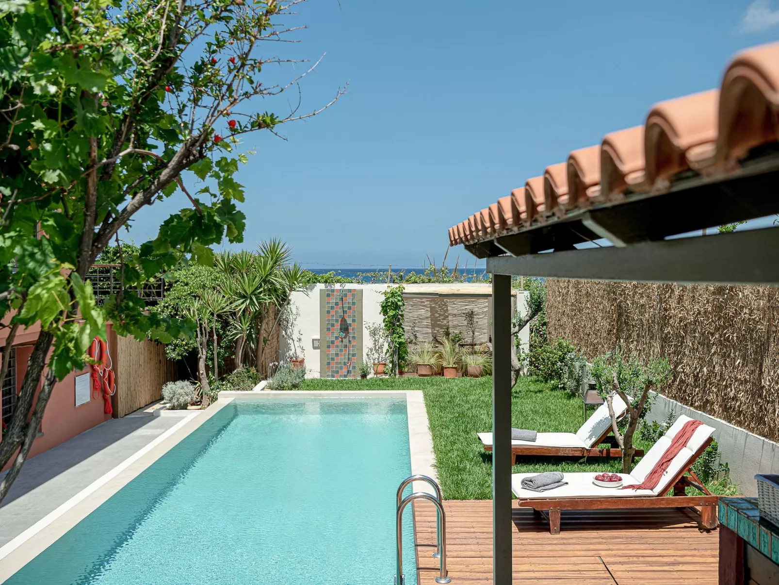 Am Strand mit Pool für eine oder zwei Familien-Image-tags.info