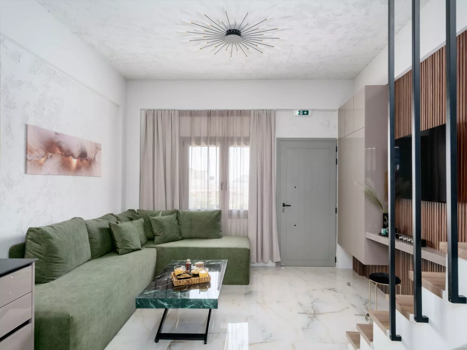 Neue Charavgi Suite mit Jacuzzi, 40m vom Strand entfernt-Binnen