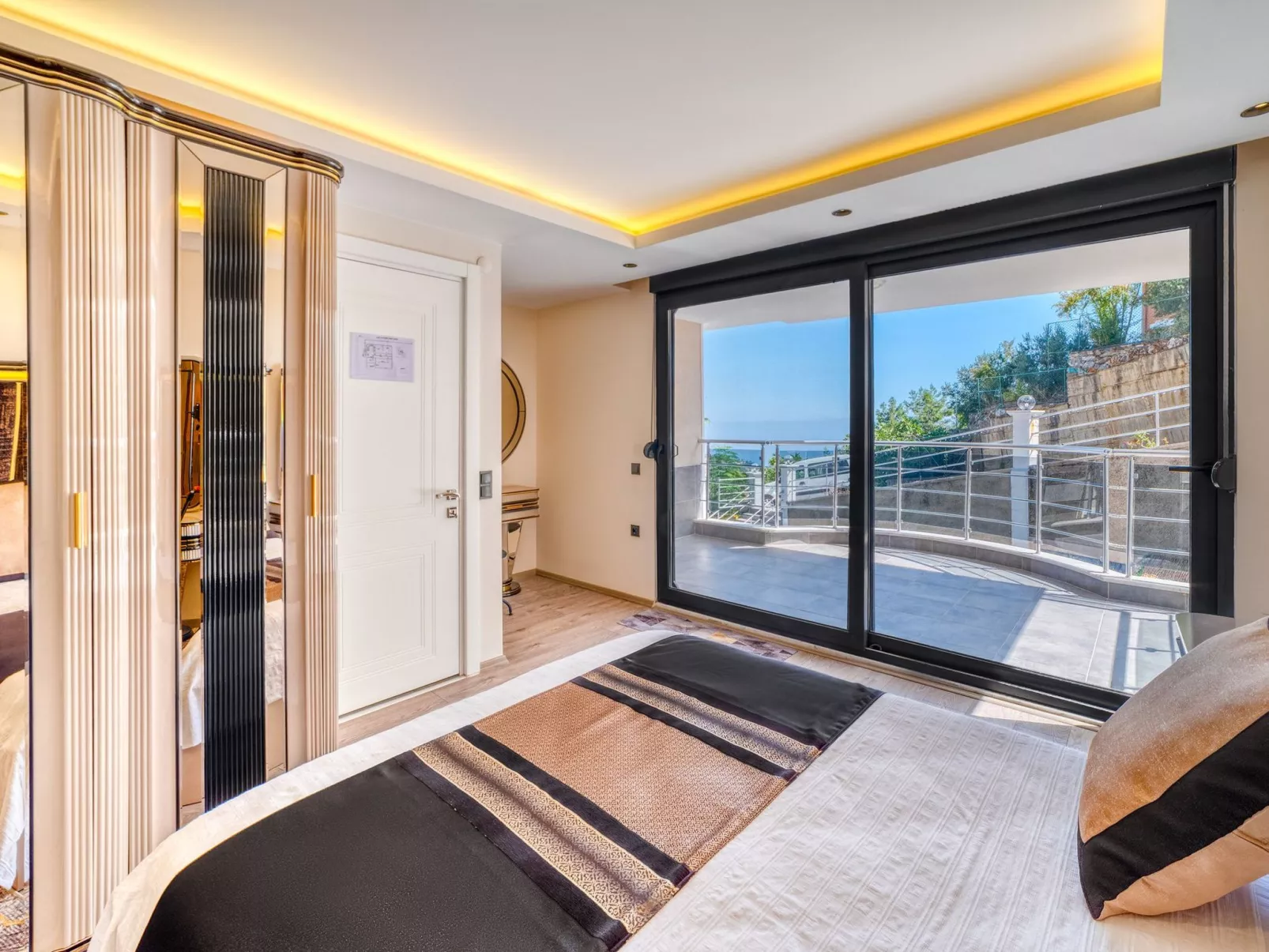 Luxuriöse Villa mit privatem Pool in Alanya-Binnen