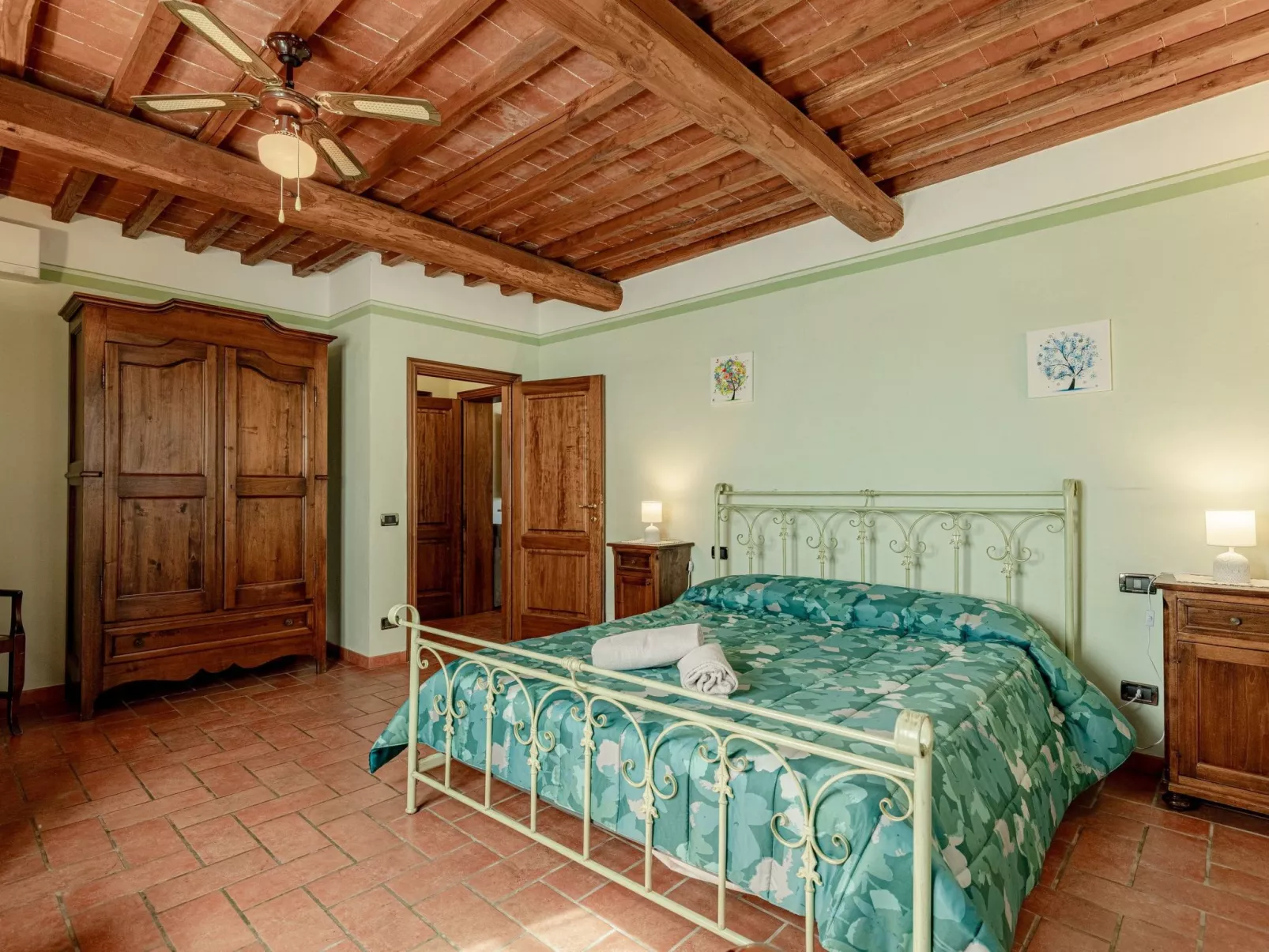 Wohnung "Cascina Sanguineto-Binnen