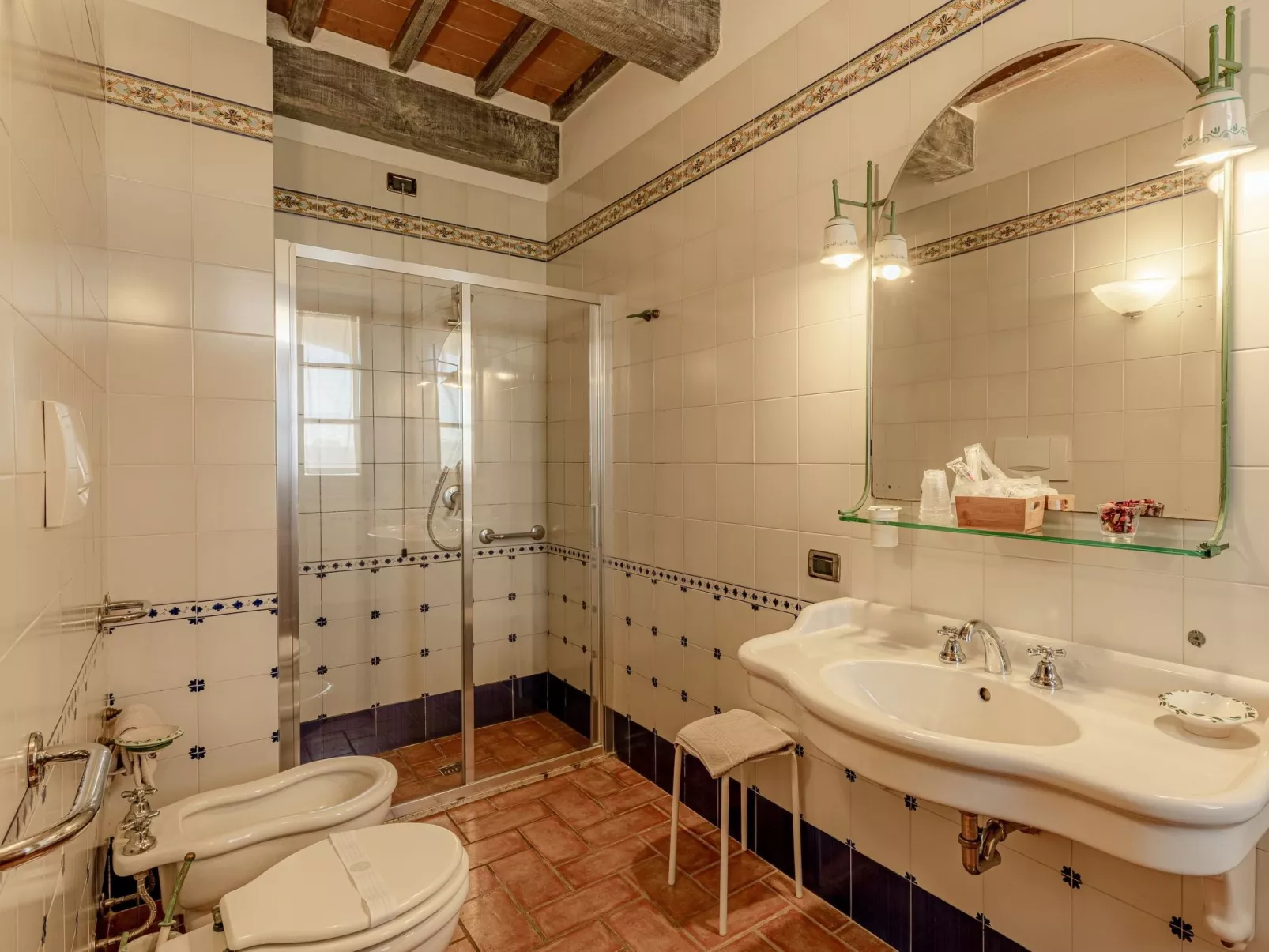 Sanguineto' Wohnung mit Schwimmbad-Binnen