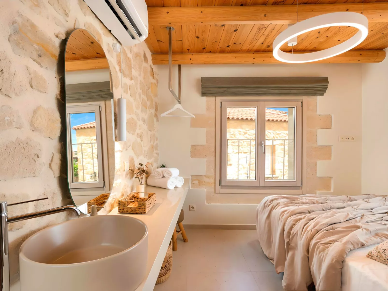 Hidden Gem Villa Pool und Jaccuzzi-Binnen