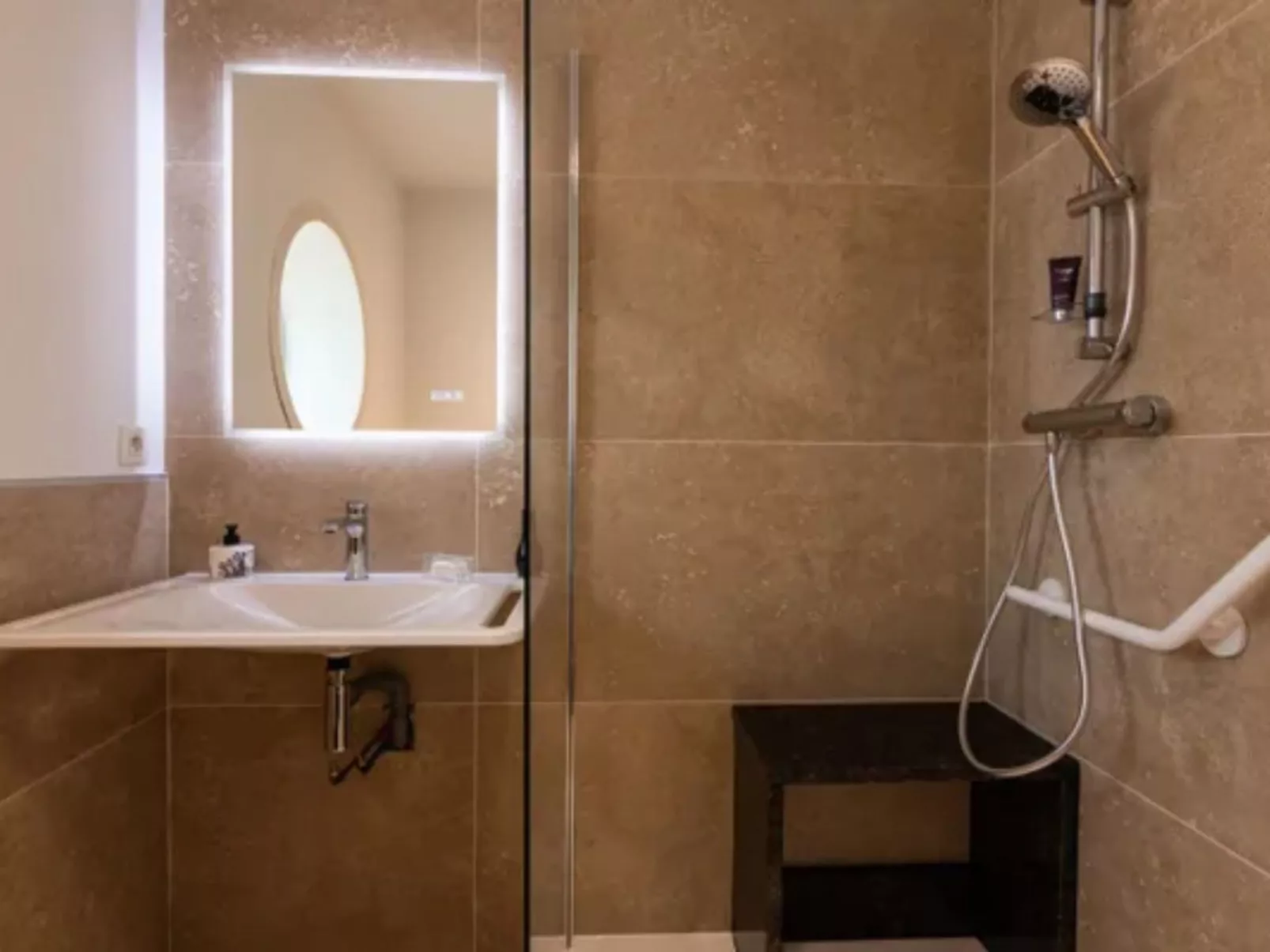 Villa DUXCAAR-Binnen