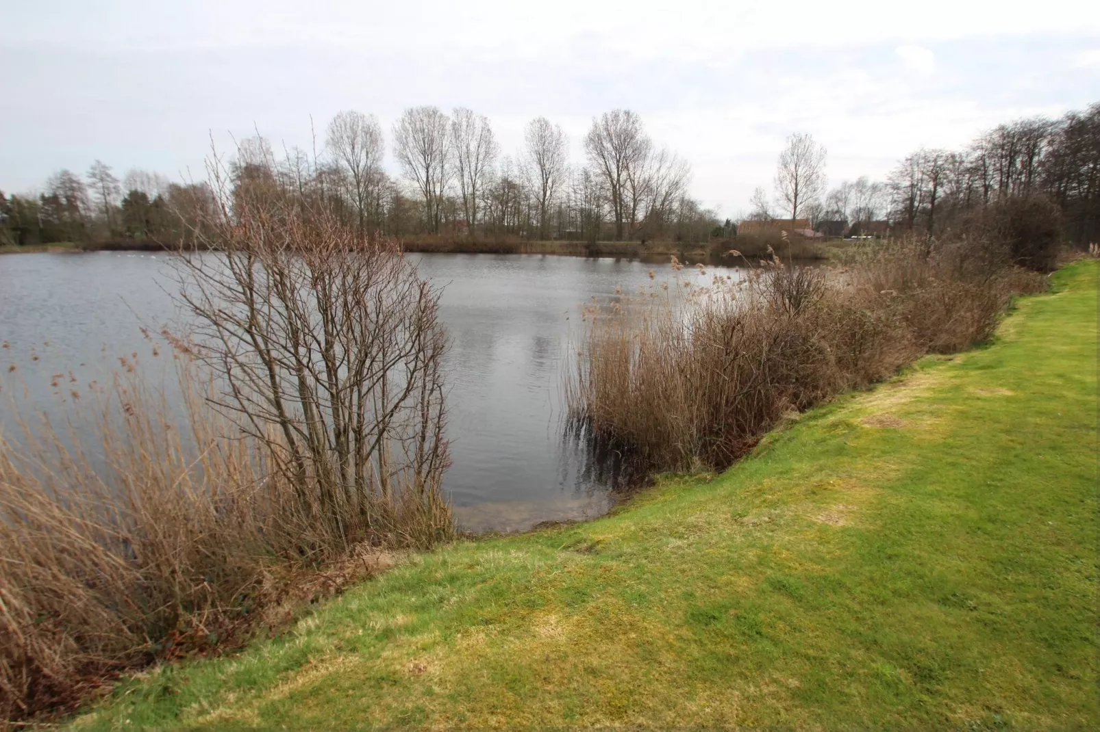 Gesamte Ferienhaus 12 Personen-Waterzicht