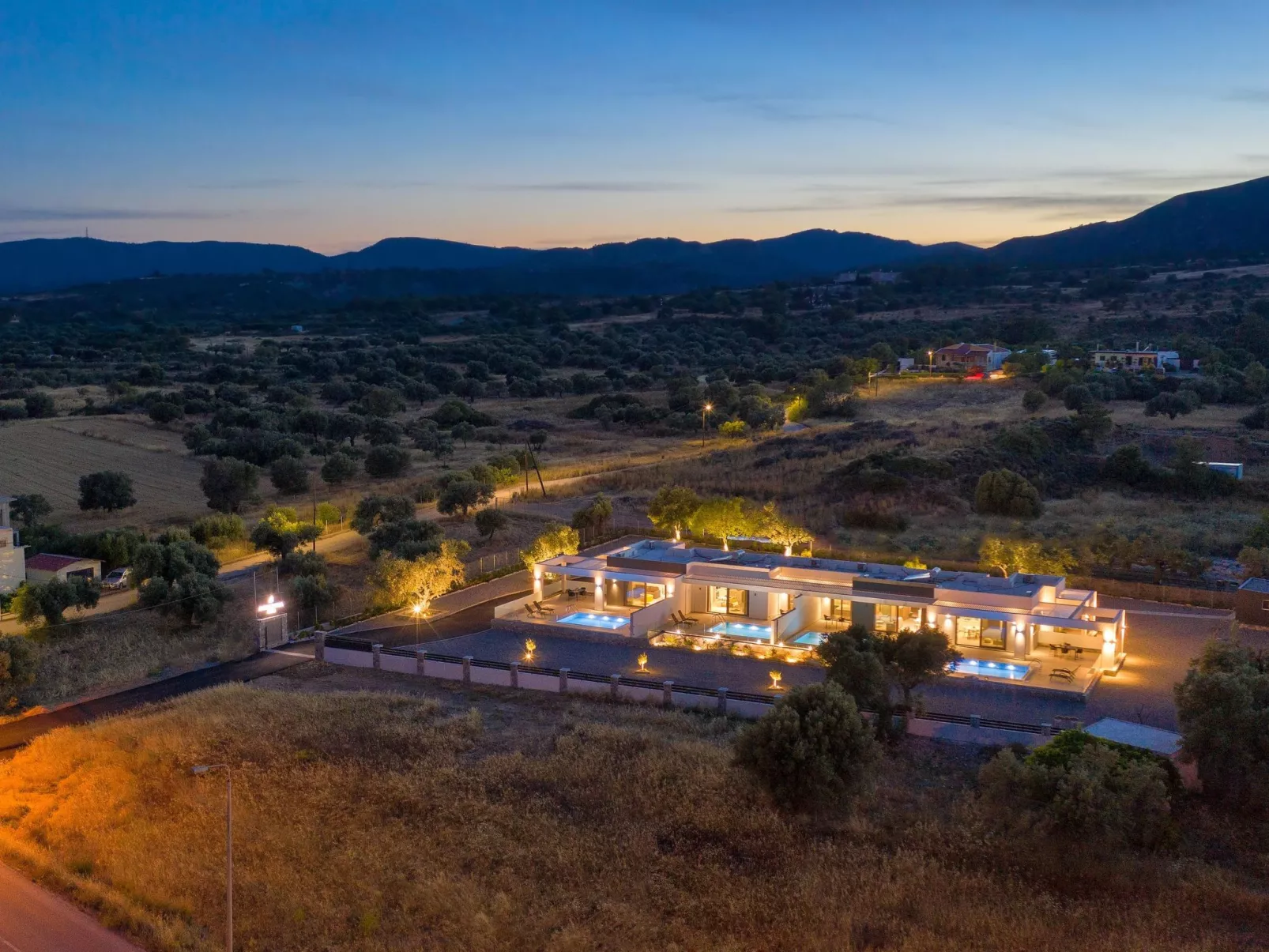 Armonia suites - Christos suite-Buiten