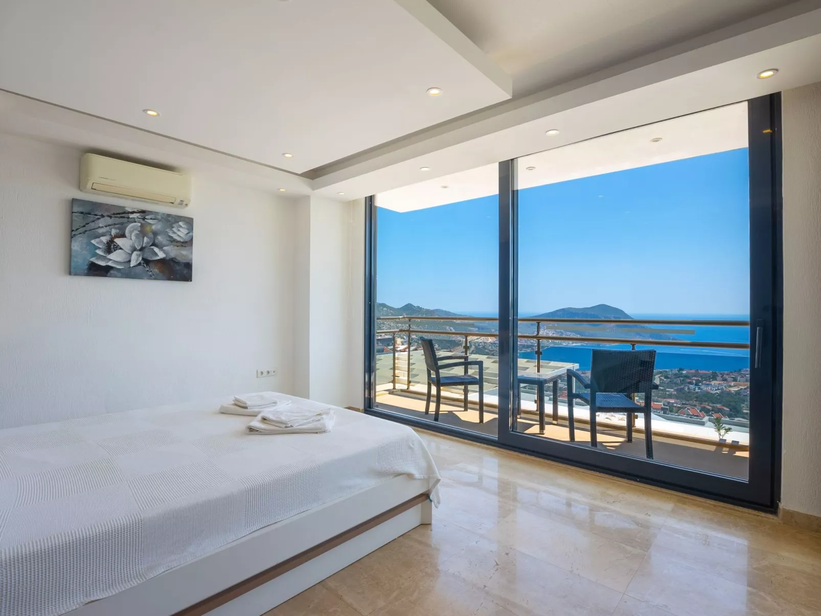 Villa mit Traum-Meerblick für 12 Personen-Binnen