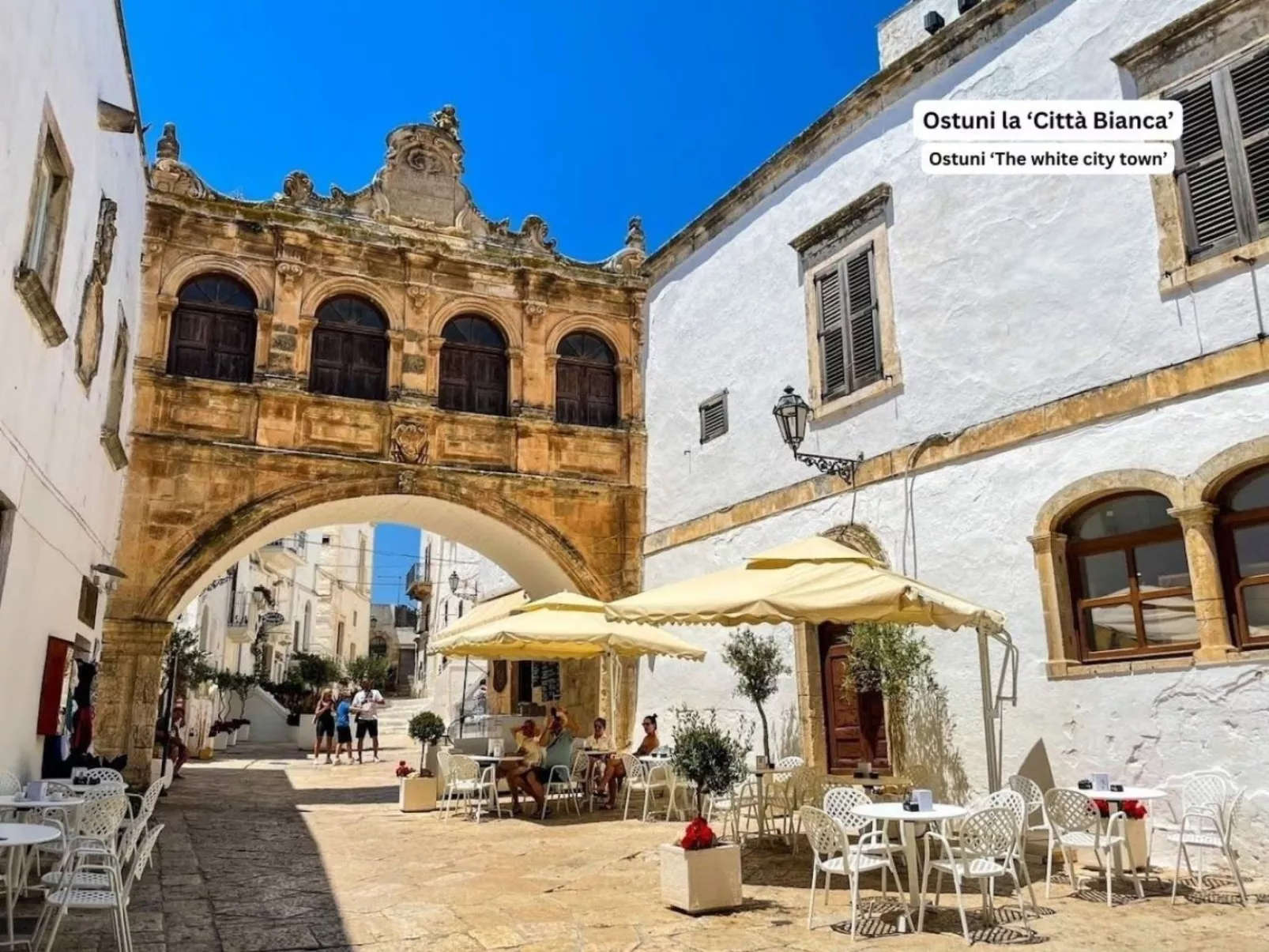 'Connie's House-Binnen