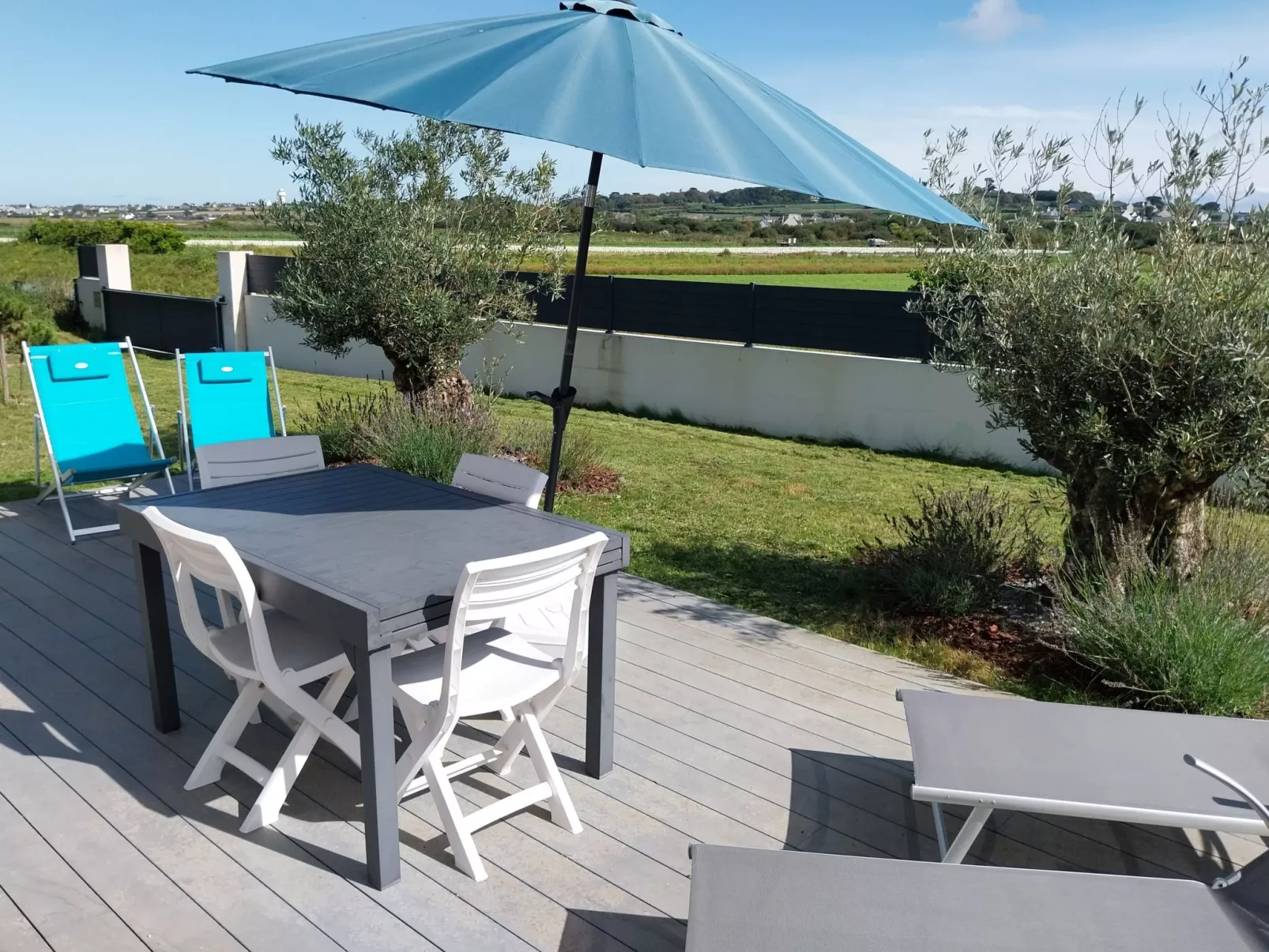 Ein Haus auf der Düne, direkter Zugang zum Strand-Buiten