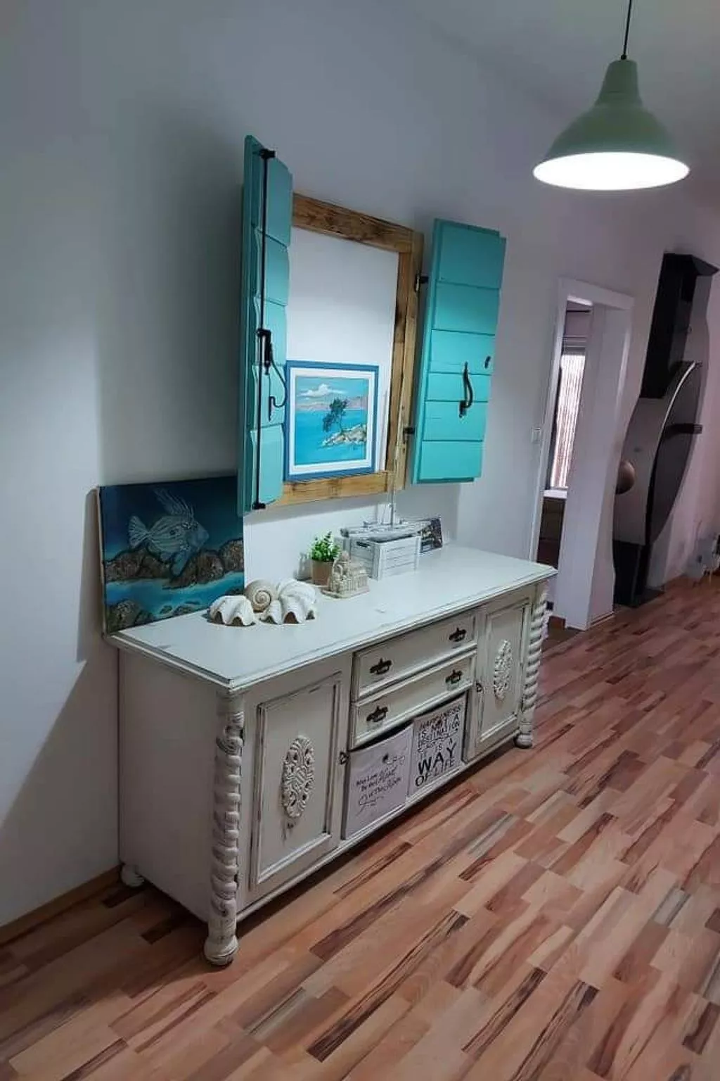 Mit Blick auf das Wasser-Binnen