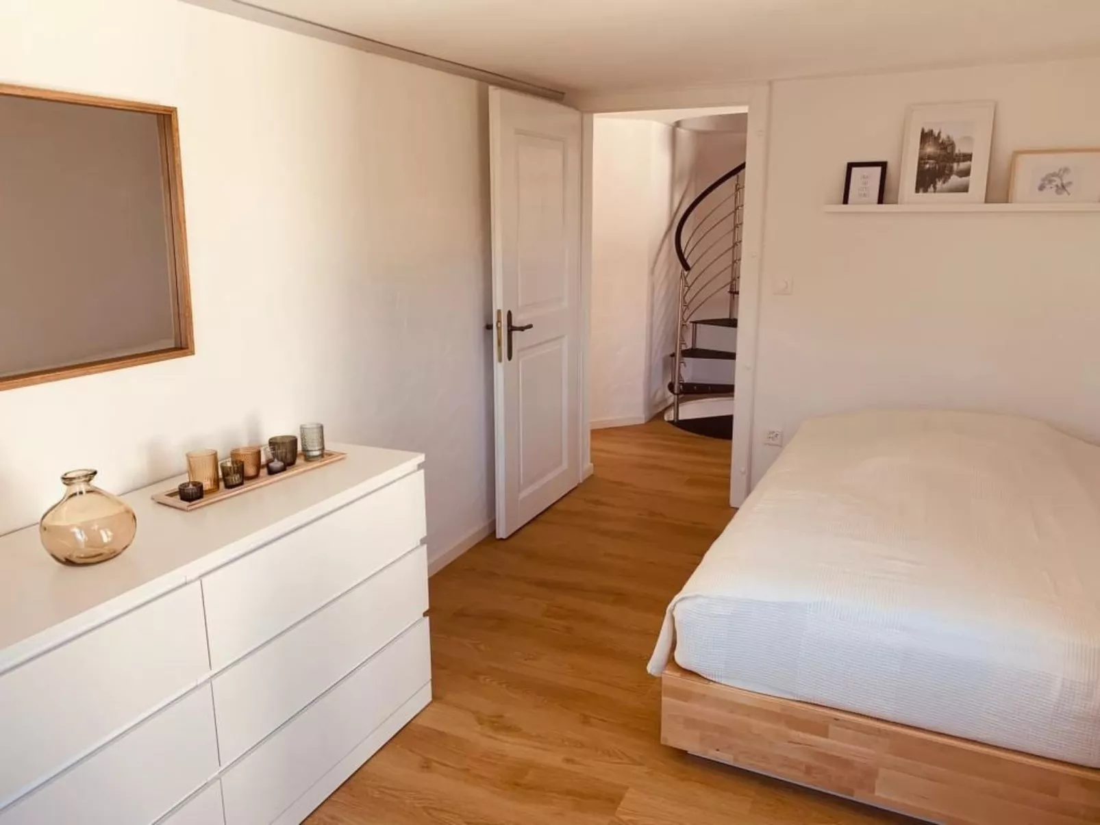 Tausend Steine Haus-Binnen