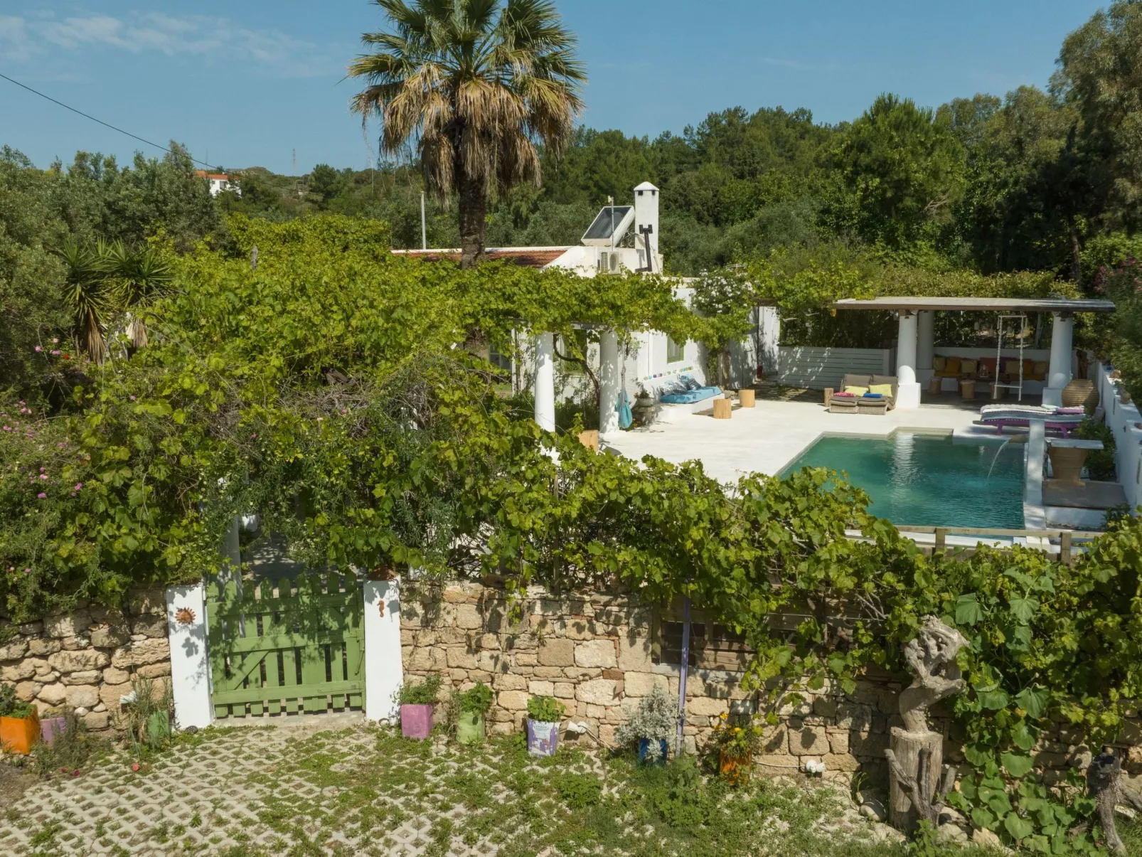 Hütte mit eigenem Garten und Grill-Image-tags.info