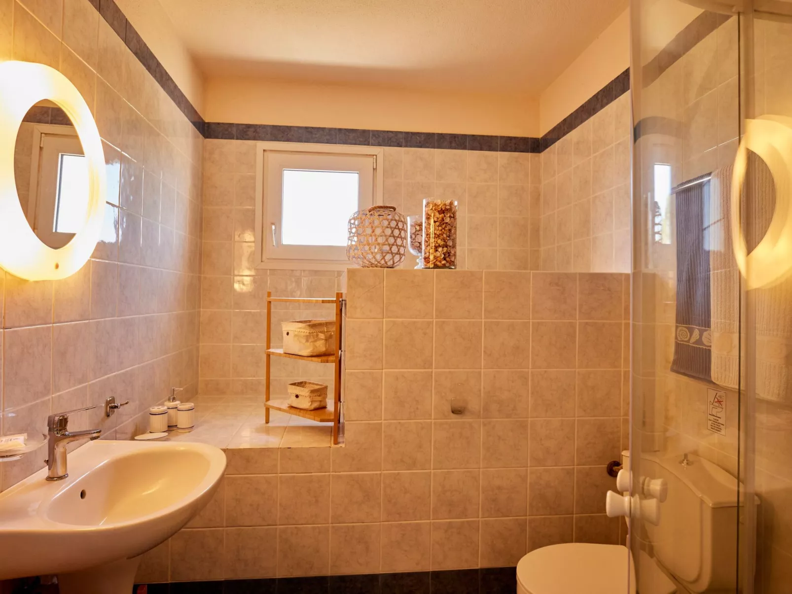 Edem Paradise-Image-tags.info