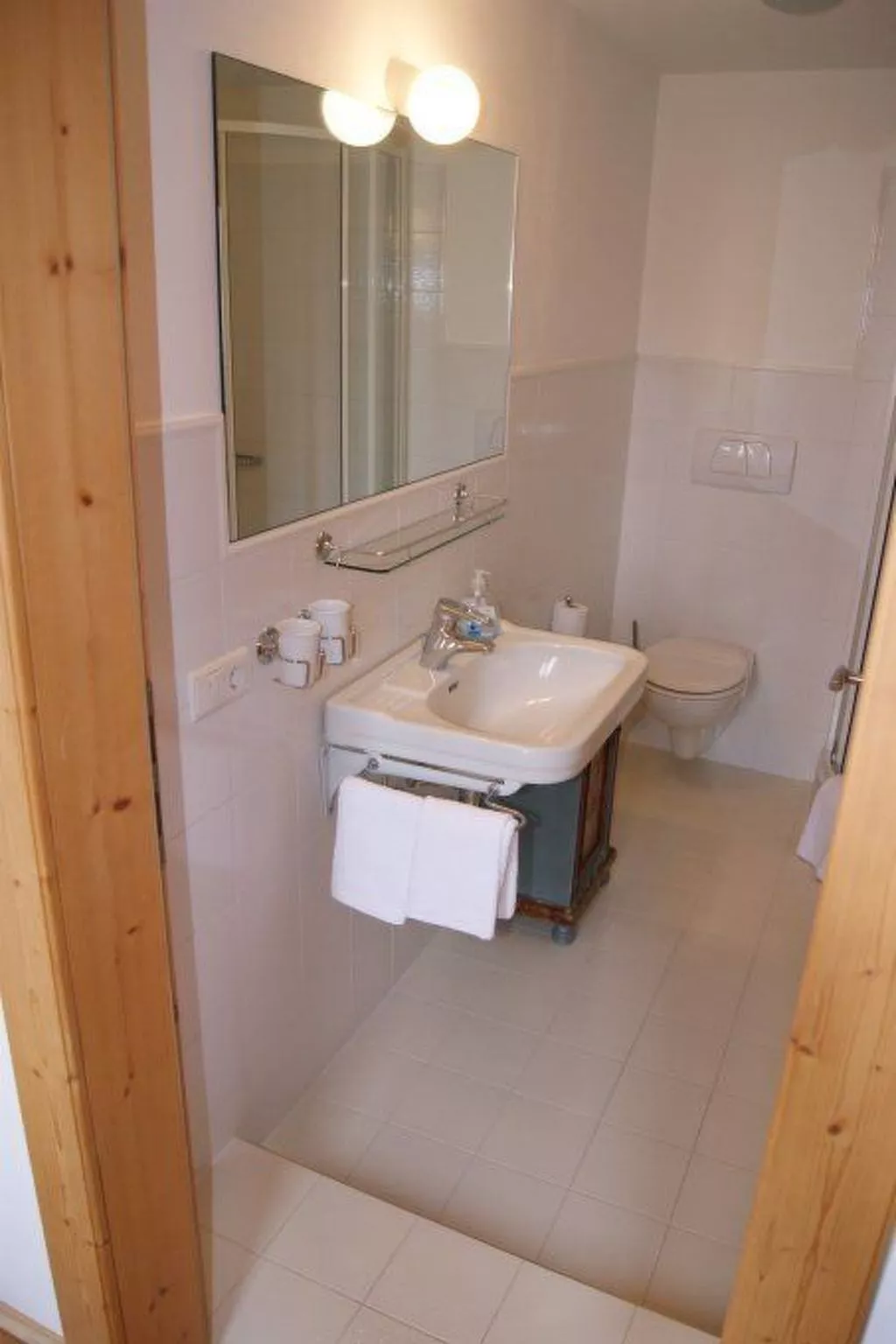 VILLA - LAURIN-Image-tags.info