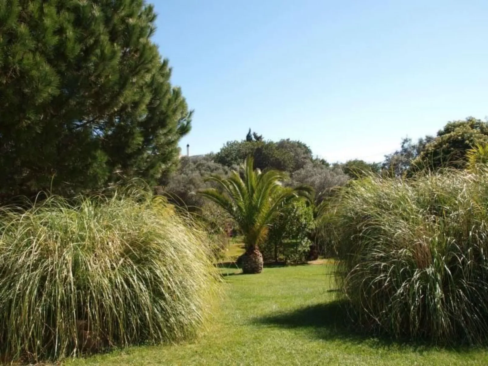 Mit Terrasse und Gemeinschaftspool-Buiten