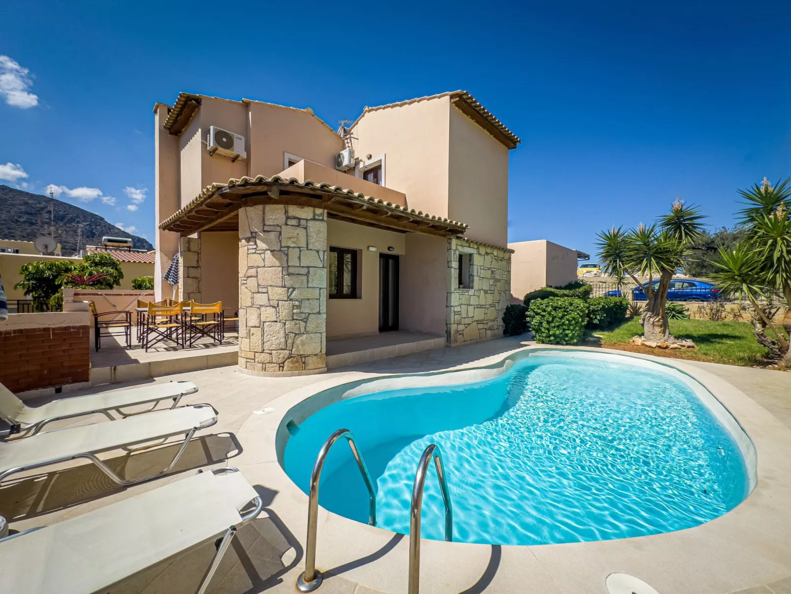 Niriides Villas_Nymfe_ 2-Schlafzimmer privater Pool-Buiten