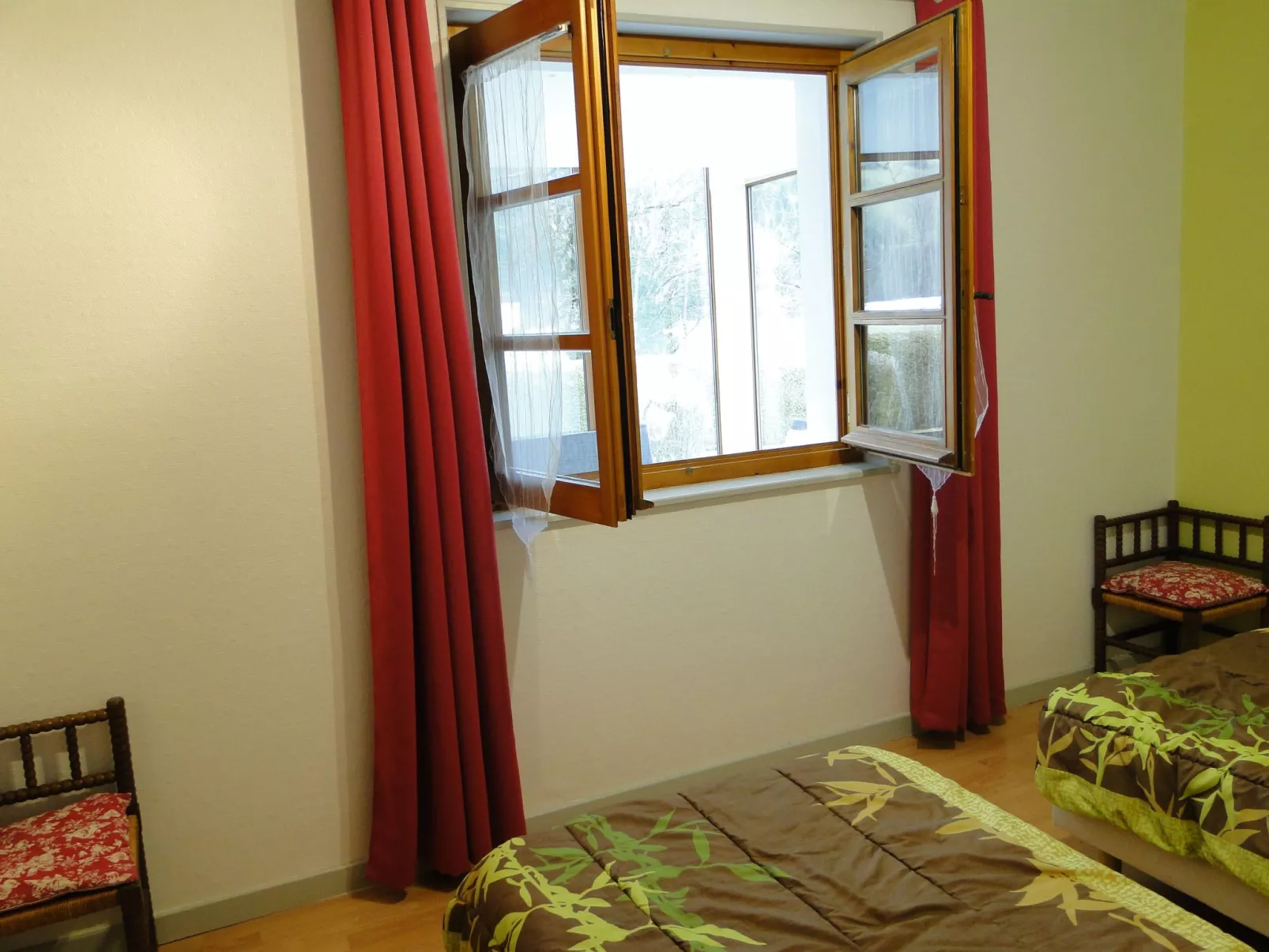 Gite Lys Montagnes du Jura mit Spa Sauna Fluss-Binnen