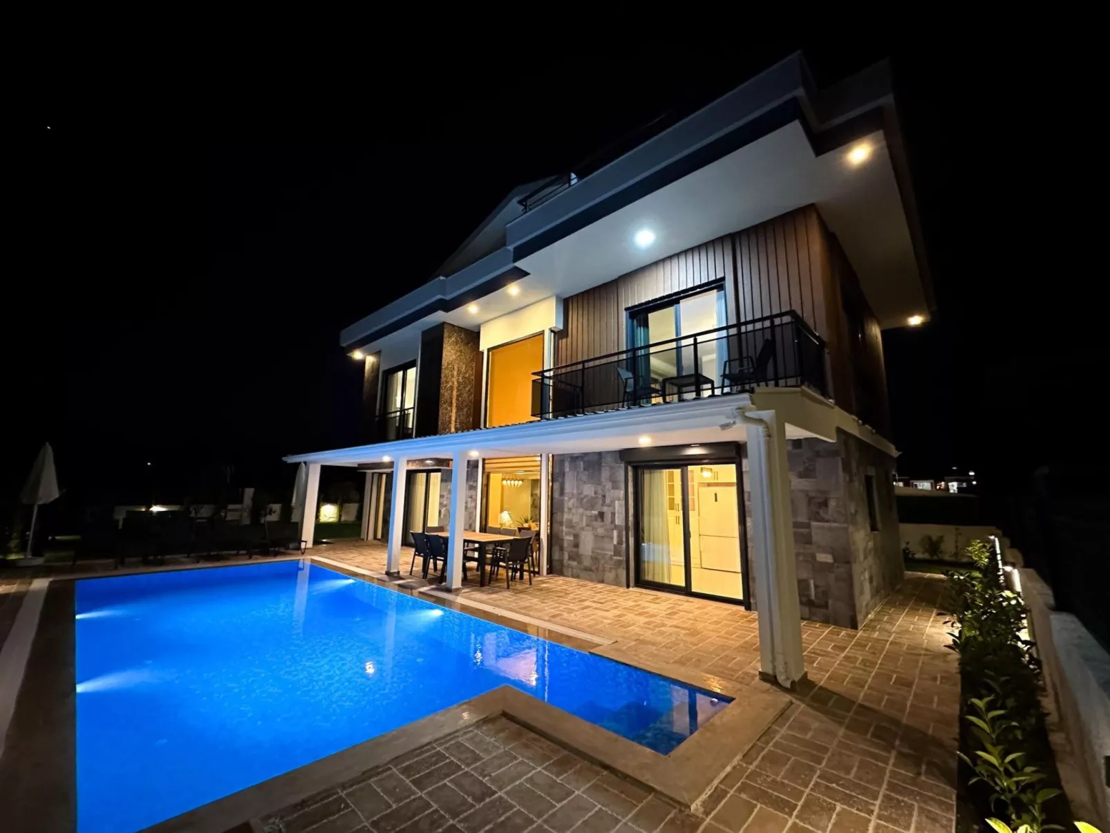 Luxuriöse Villa "Galaxy V2", 300 Meter vom Meer-Buiten